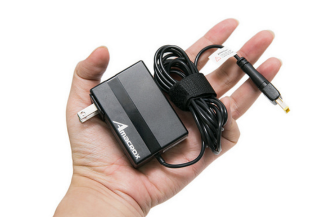 史上最輕巧 65W 筆電充電器!Amacrox U One 筆電充電器 @3C 達人廖阿輝