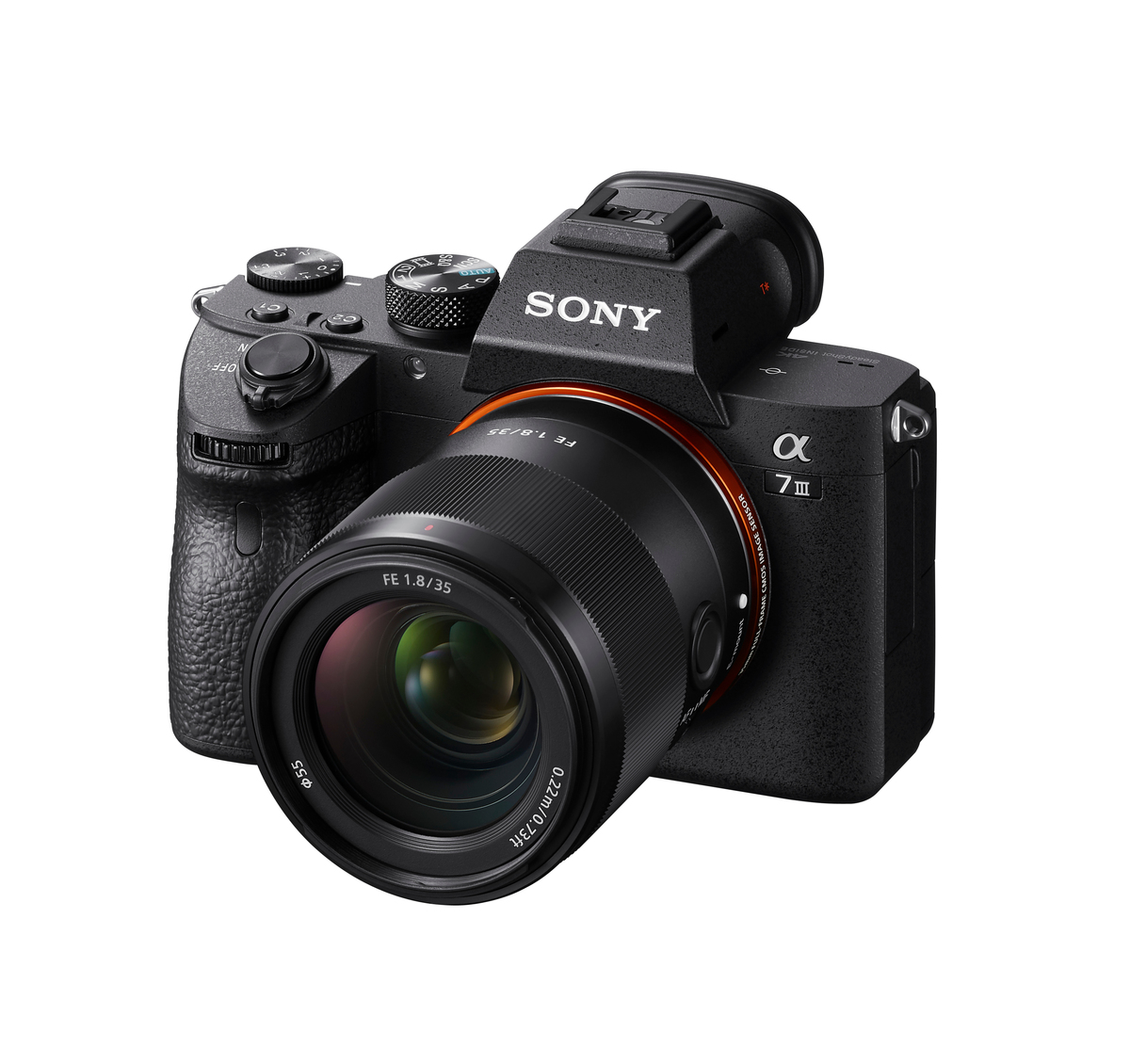 多媒體檔案(圖3-Sony-FE-35mm-F1.8-鏡頭搭載快速、精確和安靜的線性馬達自動對焦驅動系統，是動靜態影像拍攝的理想配備。此圖搭配-Sony-α7-III-相機.png)  @3C 達人廖阿輝