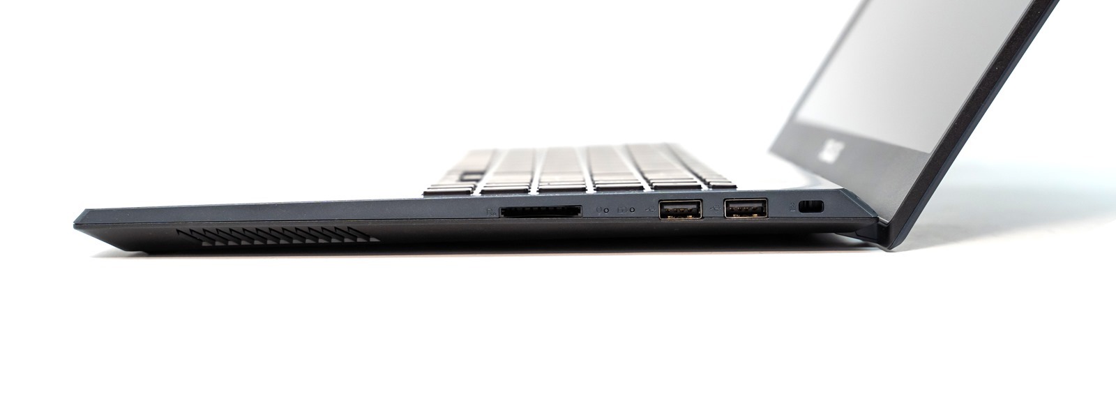 性能優異還可擴充！超值全能 ASUS X571 類電競筆電 @3C 達人廖阿輝