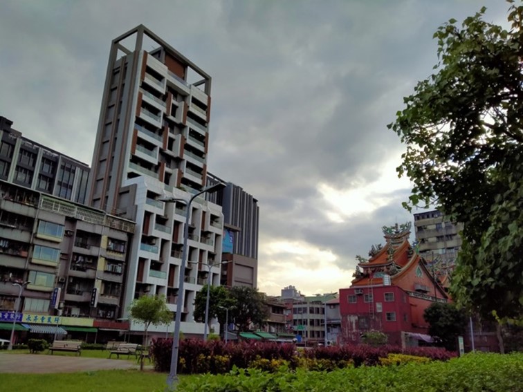 realme 5 開啟中階手機四鏡頭時代！越級規格超強電力怪物！ @3C 達人廖阿輝