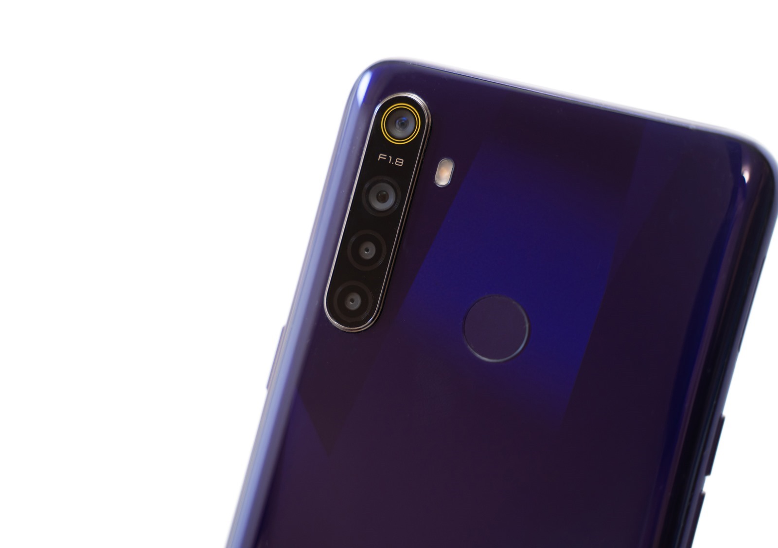 realme 5 開啟中階手機四鏡頭時代！越級規格超強電力怪物！ @3C 達人廖阿輝