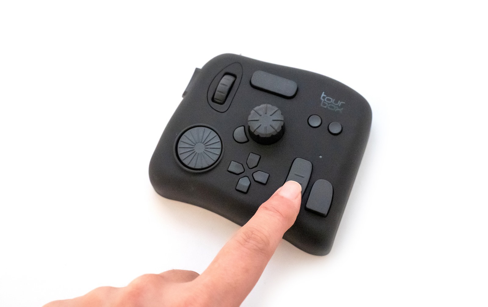 強化創作速度的最佳利器 TourBox 開箱全面評測！還有超乎想像的特殊應用 @3C 達人廖阿輝