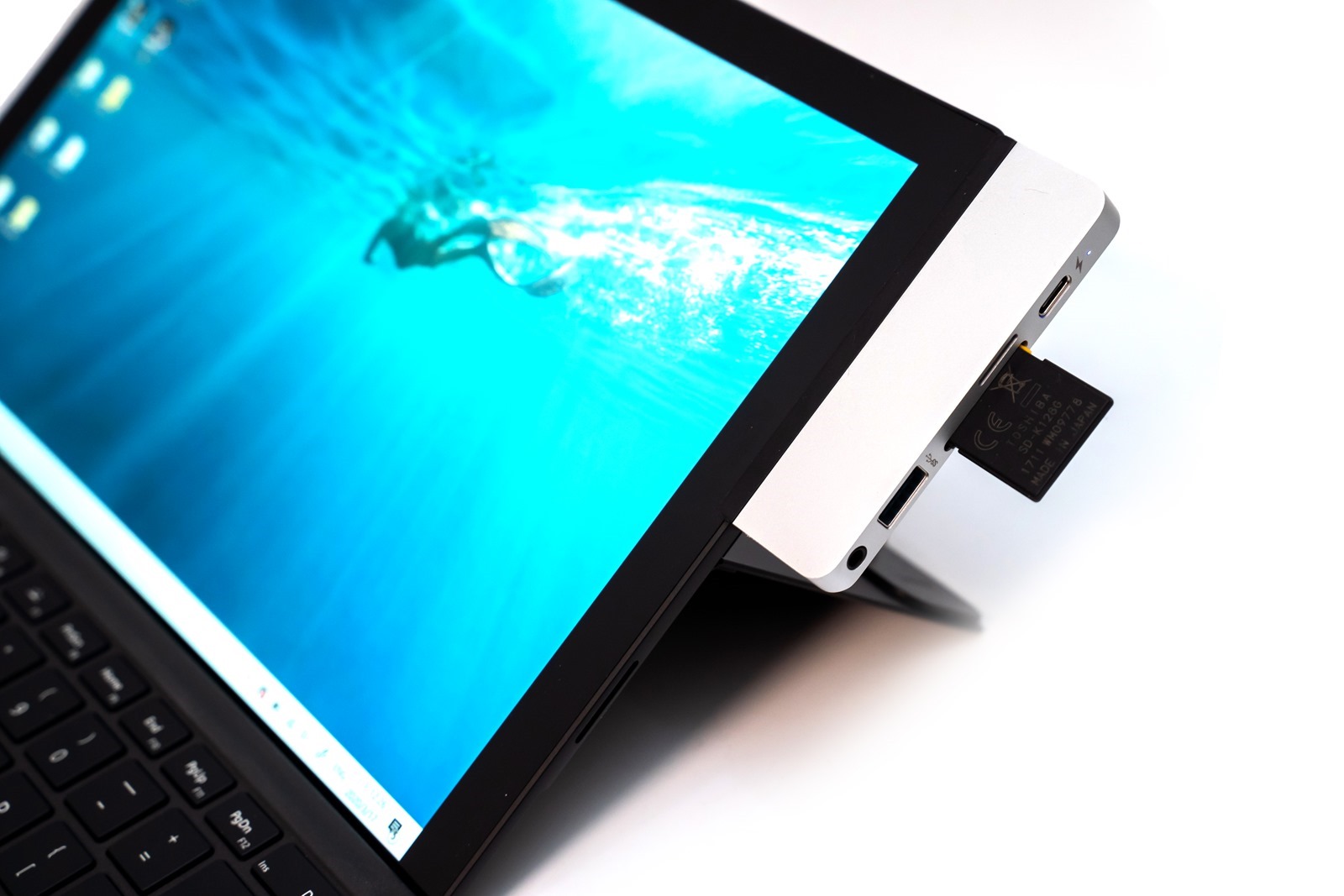 iPad Pro 也能用！HyperDrive6-in-1 iPad Pro 版本，電腦也可以用！ @3C 達人廖阿輝