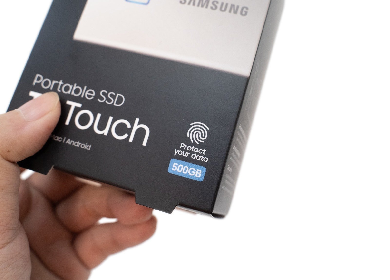 輕薄高速還有指紋辨識！三星移動式 T7 Touch SSD 開箱分享 / 性能實測 @3C 達人廖阿輝