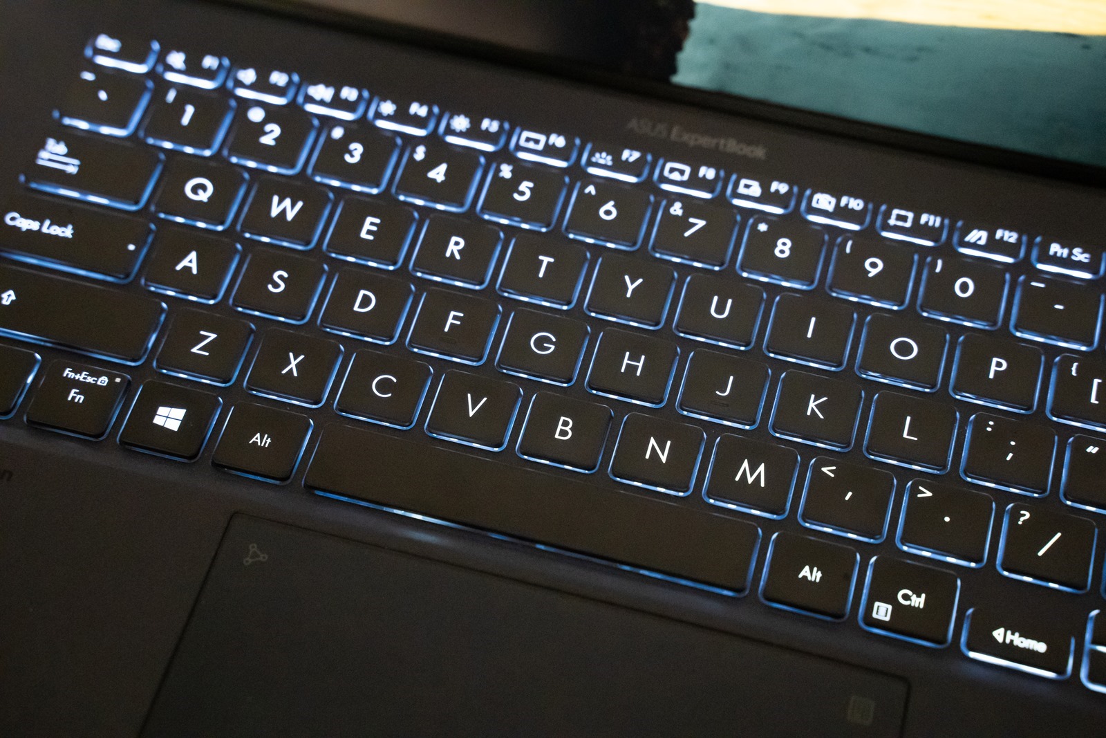 不到一公斤的商務出差最佳筆電選擇！ASUS ExpertBook B9 (B9450) 輕薄高效高續航！ @3C 達人廖阿輝