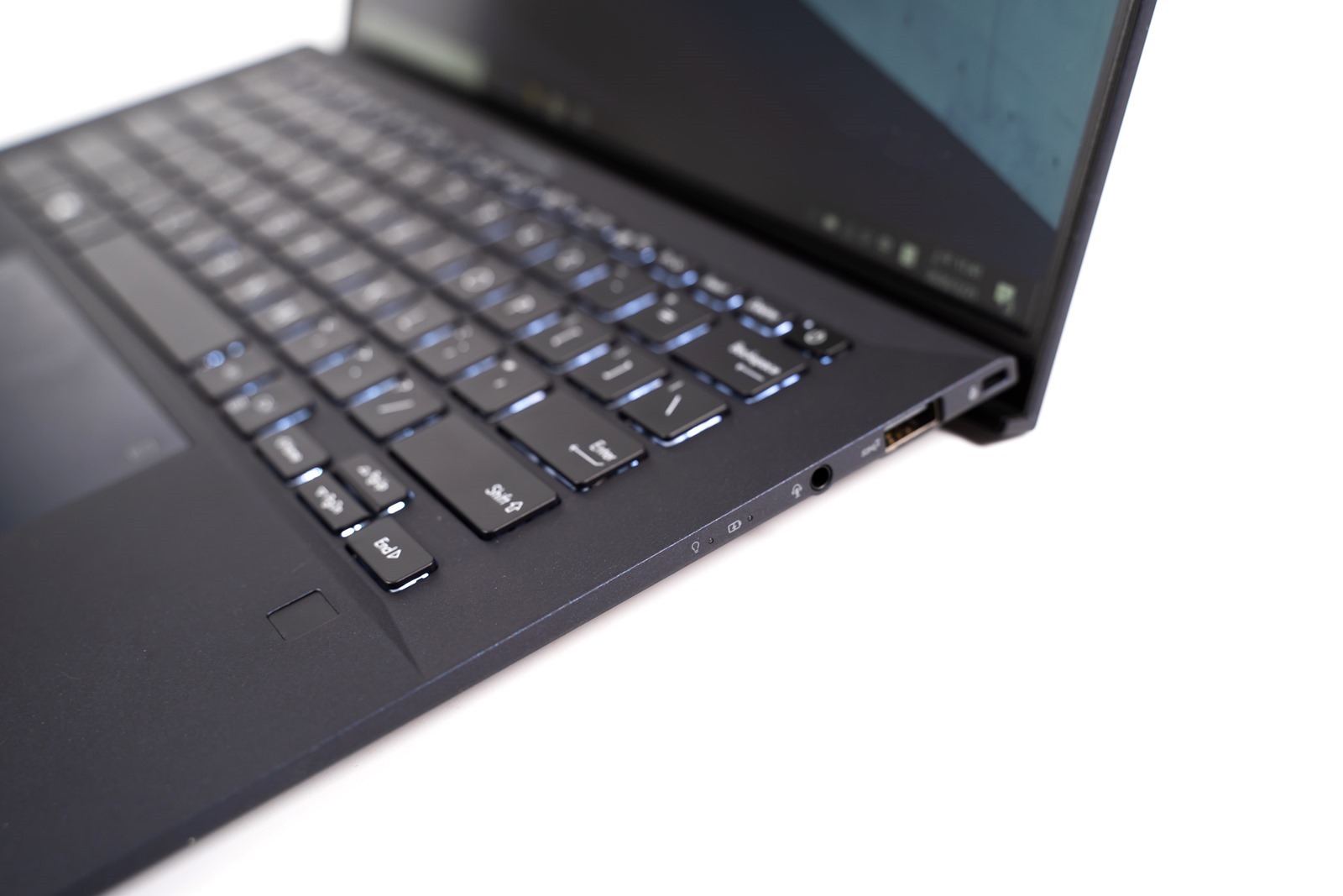 不到一公斤的商務出差最佳筆電選擇！ASUS ExpertBook B9 (B9450) 輕薄高效高續航！ @3C 達人廖阿輝