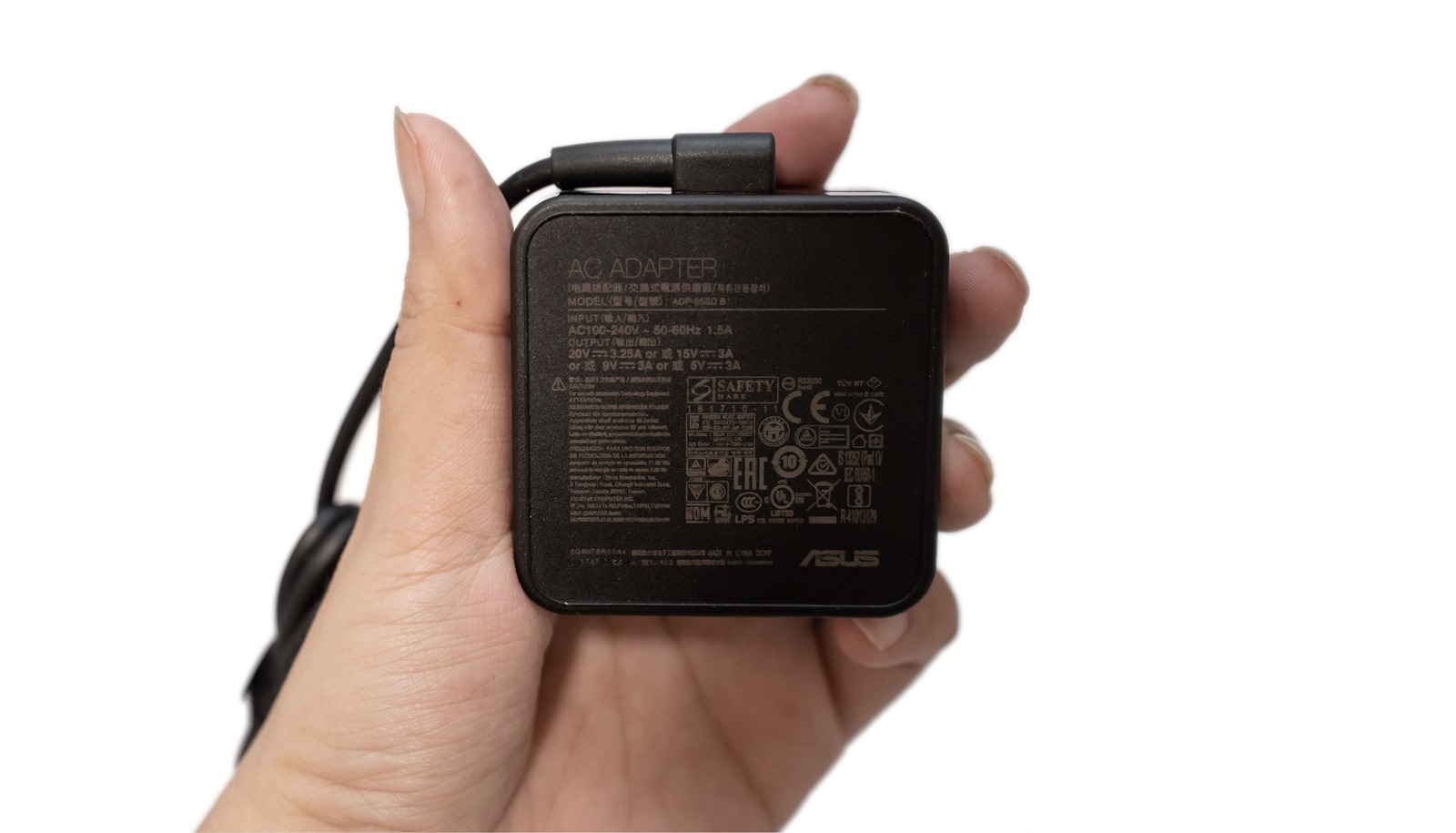 不到一公斤的商務出差最佳筆電選擇！ASUS ExpertBook B9 (B9450) 輕薄高效高續航！ @3C 達人廖阿輝