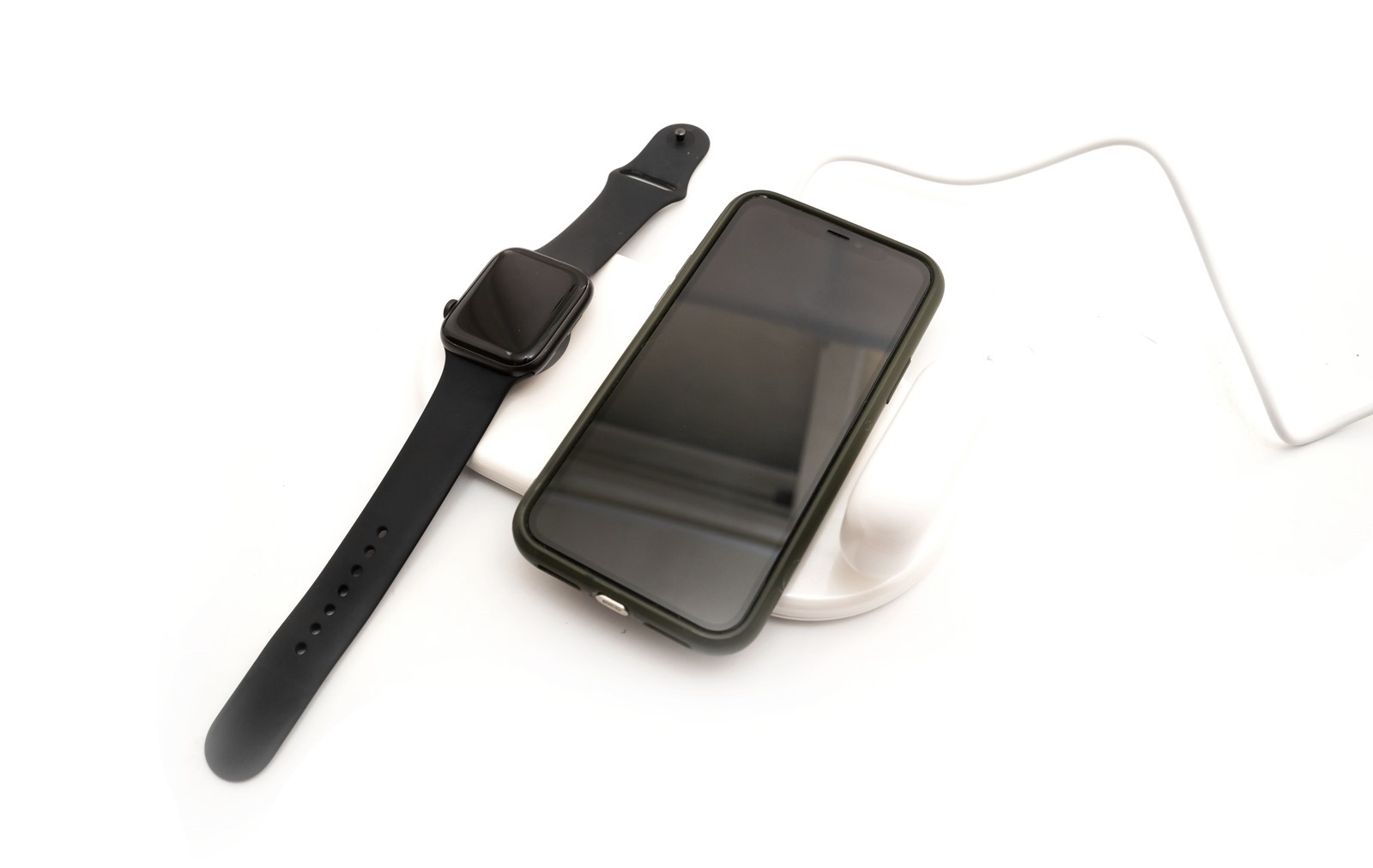 三合一 iPhone 無線充電盤只要千元！簡潔設計 VISSLESS 無線充電器 開箱分享 @3C 達人廖阿輝