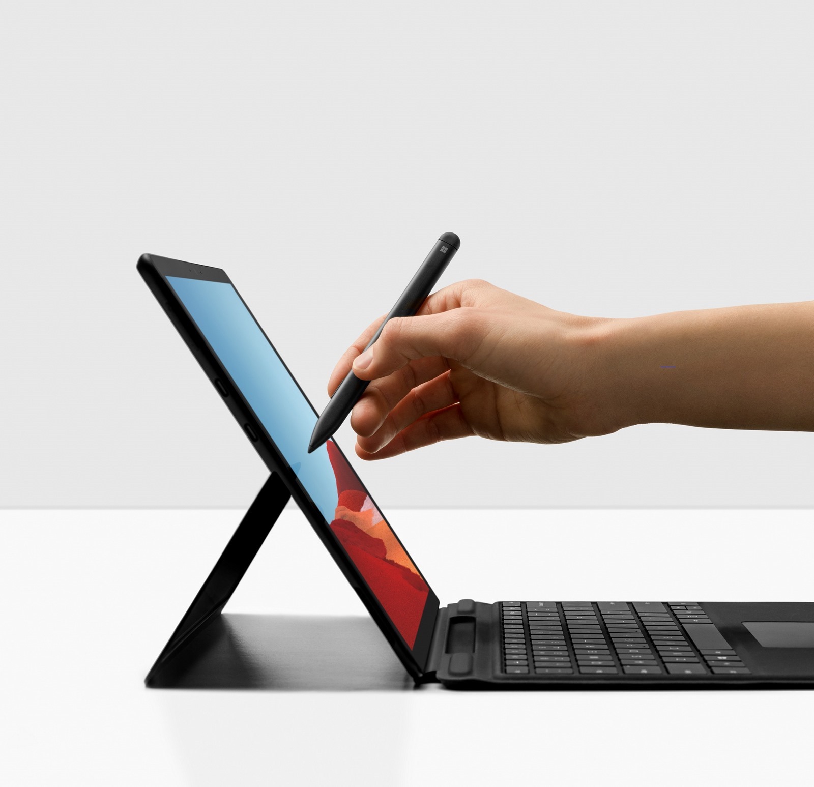 全新 Surface Pro X 在台上市！頂級行動力續航力一次擁有，Surface Family 新裝置與配件發布 搭載 Arm 與 LTE 的 Surface Pro X 現可購買 @3C 達人廖阿輝