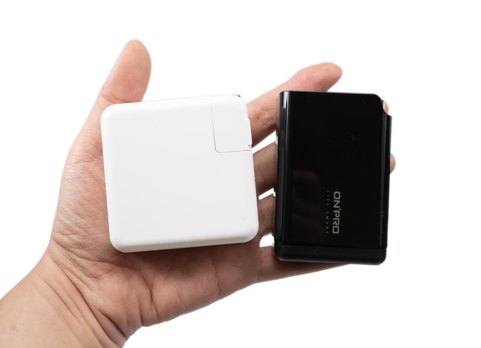 筆電手機平板 Switch 一個充電器就搞定！ ONPRO UC-PD60W 三口萬國 USB PD 充電器 @3C 達人廖阿輝