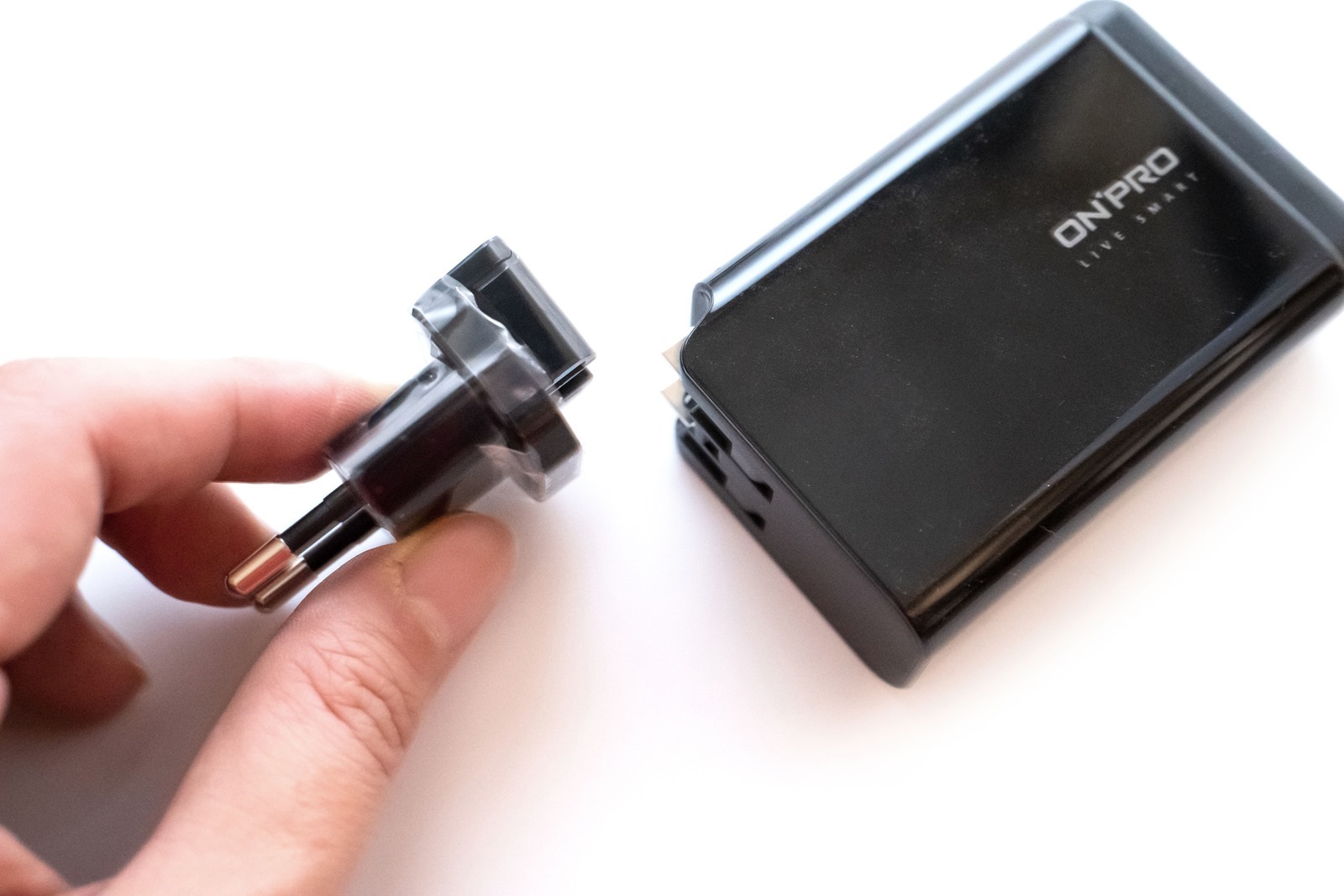 筆電手機平板 Switch 一個充電器就搞定！ ONPRO UC-PD60W 三口萬國 USB PD 充電器 @3C 達人廖阿輝