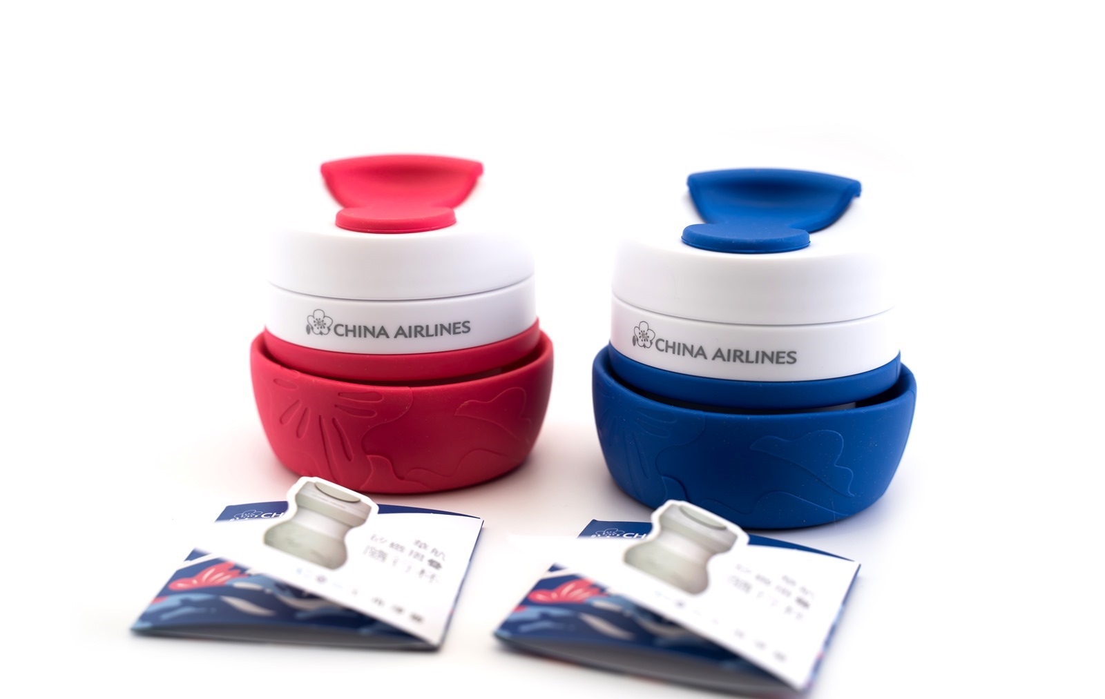 華航推出新款可上飛機杯「矽緻摺疊隨行杯」開箱分享！( China Airlines Foldable Platium Silicone cups set unboxing) @3C 達人廖阿輝