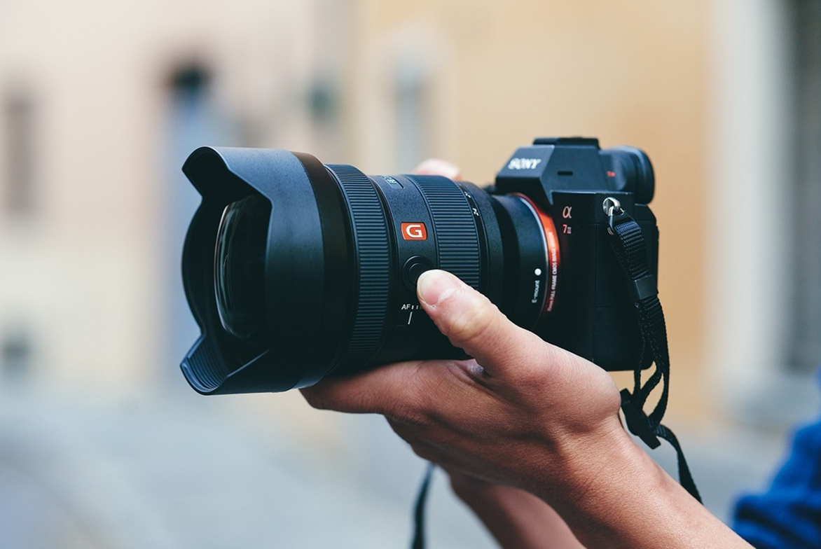 Sony FE 12-24mm F2.8 GM 大光圈超廣角變焦鏡頭 同級鏡頭最輕量化設計　雙組 XD 線性馬達最速對焦　極致畫質展現 @3C 達人廖阿輝