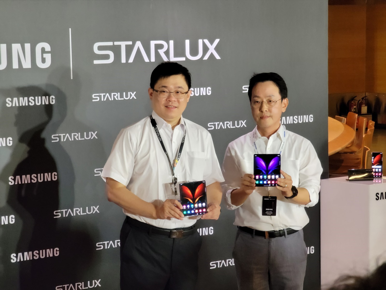 這次三星 x 星宇聯手合作！三星奢華旗艦 Galaxy Z Fold2 5G 超群上市 @3C 達人廖阿輝