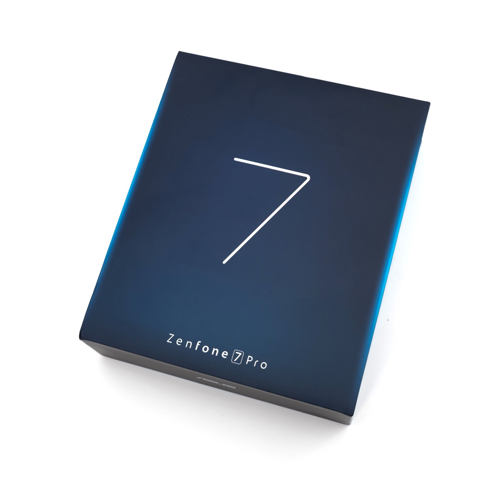 翻轉三鏡頭 ZenFone 7 Pro 一樣創新實用 (1) 開箱/性能/續航/充電實測 @3C 達人廖阿輝