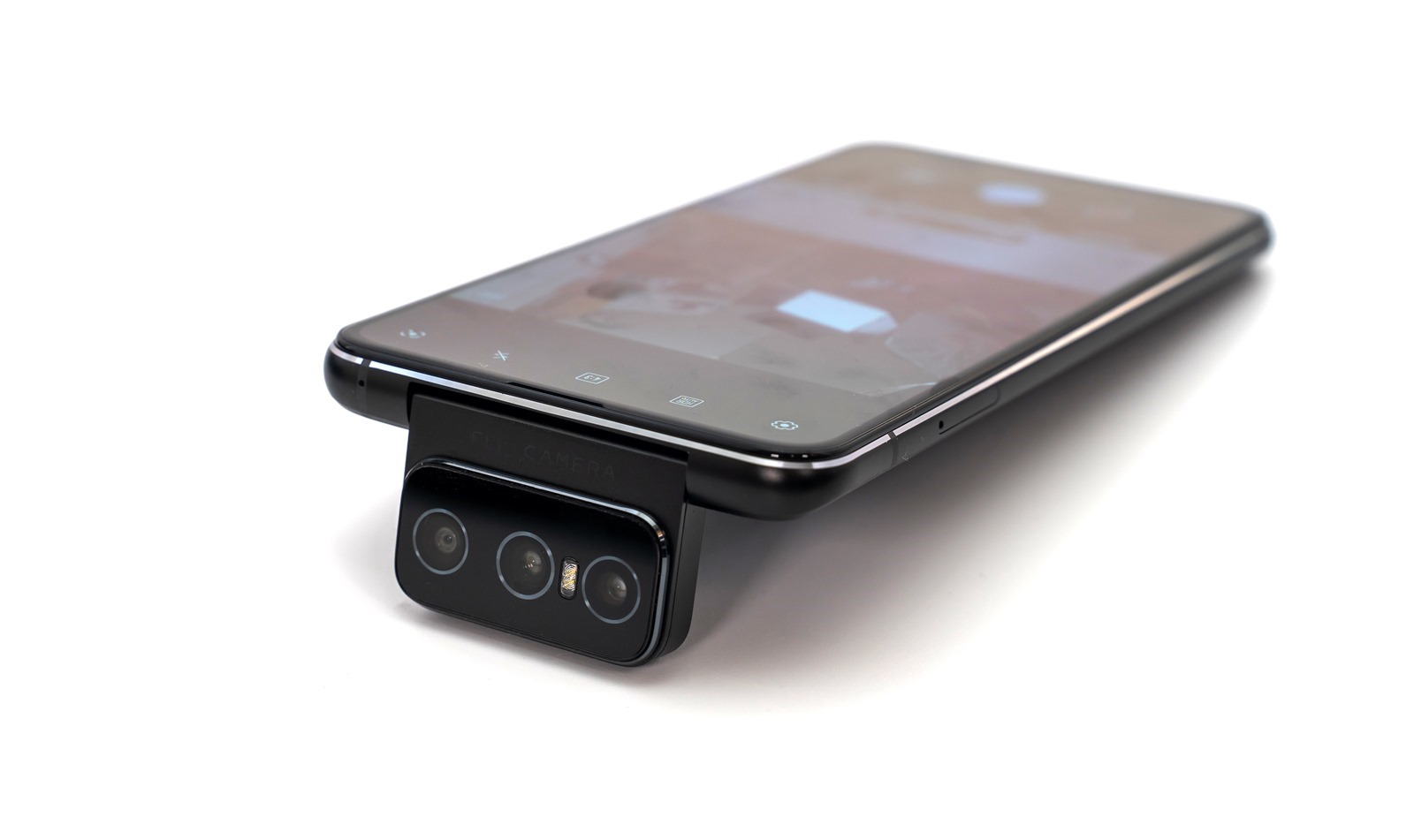 翻轉三鏡頭 ZenFone 7 Pro 一樣創新實用 (1) 開箱/性能/續航/充電實測 @3C 達人廖阿輝