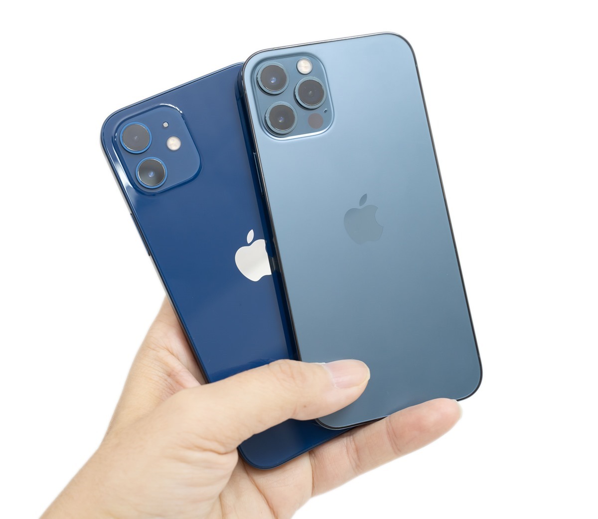 iPhone 12 / iPhone 12 Pro 一次開箱！ (綠色/藍色 + 銀色/太平洋藍)，看看盒中有什麼？( iPhone 12 / iPhone 12 Pro unboxing) @3C 達人廖阿輝