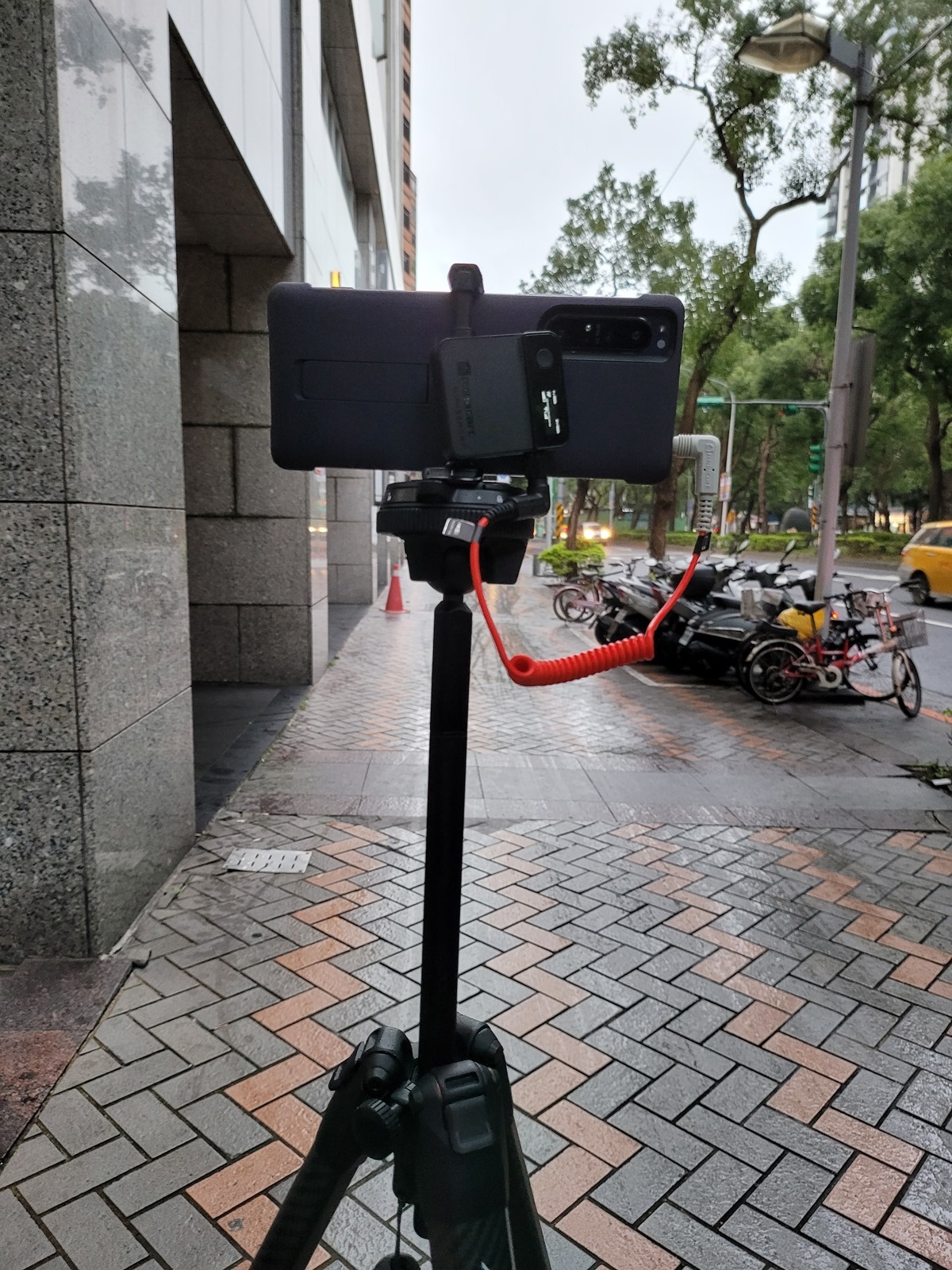 一對二無線麥克風也可以輕巧入手！力卡 MIPASSPORT MI2 開箱與實測 @3C 達人廖阿輝