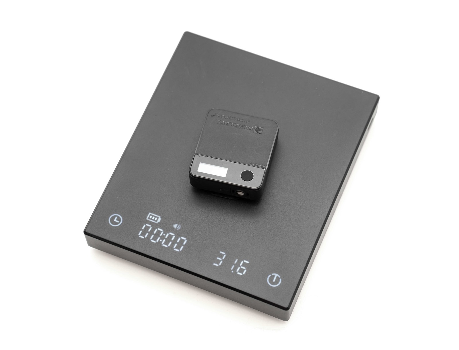 一對二無線麥克風也可以輕巧入手！力卡 MIPASSPORT MI2 開箱與實測 @3C 達人廖阿輝