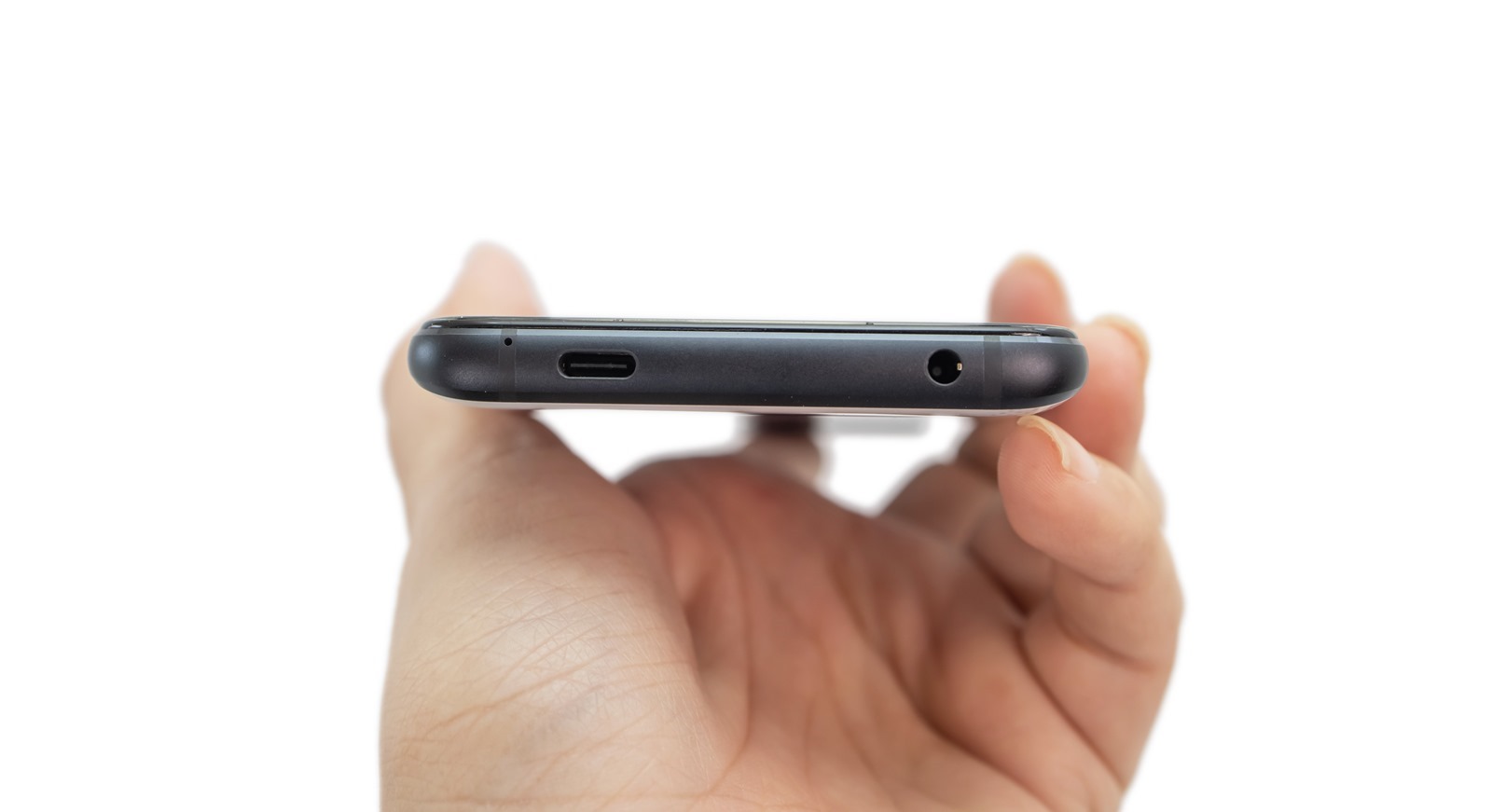 ASUS ROG Phone 5 性能測試 / 完整電力實測 / 快充實測 / 旗艦機排行 &gt;&gt; 旗艦處理器 + 6000mAh 大電池這一次還有 65W 快充！ @3C 達人廖阿輝