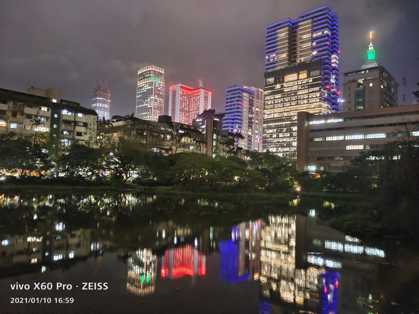 輕巧旗艦 vivo X60 Pro 完整評測！蔡司加值微雲台 2.0 更強大 @3C 達人廖阿輝