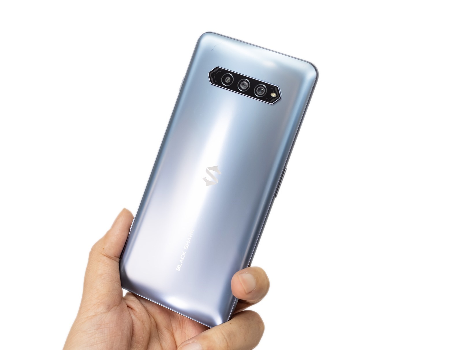 S870 電競手機高性價比選擇會不會翻車？！黑鯊 4 國際版性能電力測試 / 67W 與 120W 充電器台灣實測 @3C 達人廖阿輝