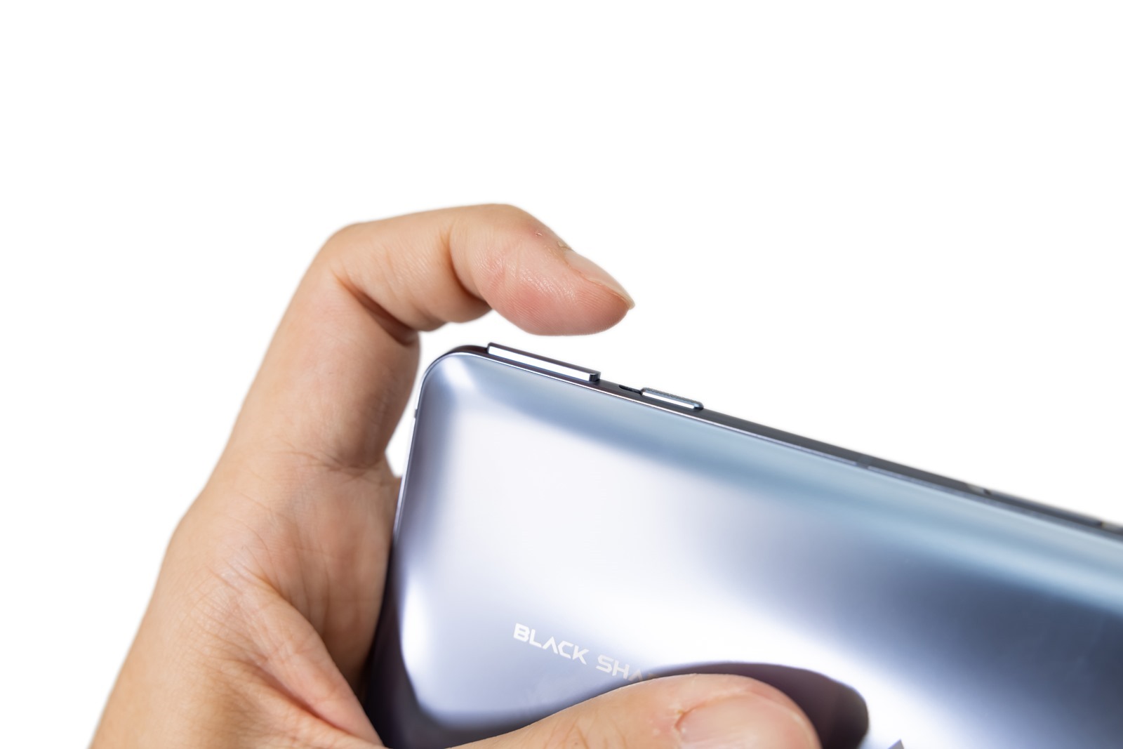 S870 電競手機高性價比選擇會不會翻車？！黑鯊 4 國際版性能電力測試 / 67W 與 120W 充電器台灣實測 @3C 達人廖阿輝