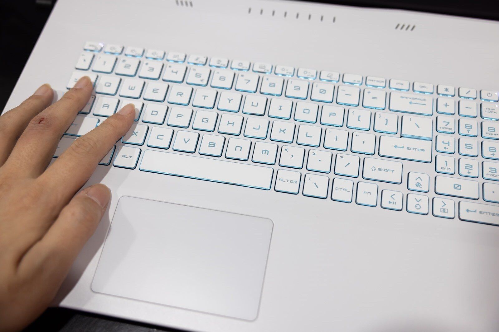 科技美學全新篇章！MSI 新世代筆電發表帶來第 11 代 Intel Core H 系列處理器最新機種與全新設計 @3C 達人廖阿輝