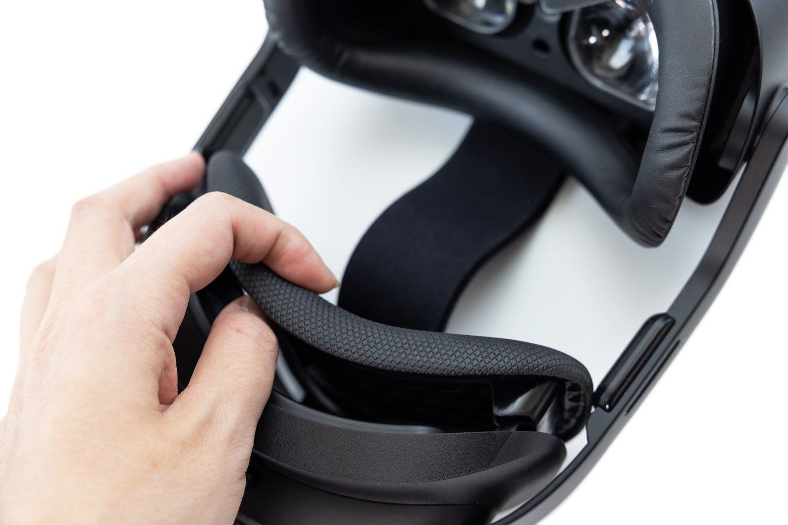 VIVE Focus 3 全球首款 5K 旗艦級 VR 一體機 (1) 開箱這就是最強 VR 一體機！ @3C 達人廖阿輝