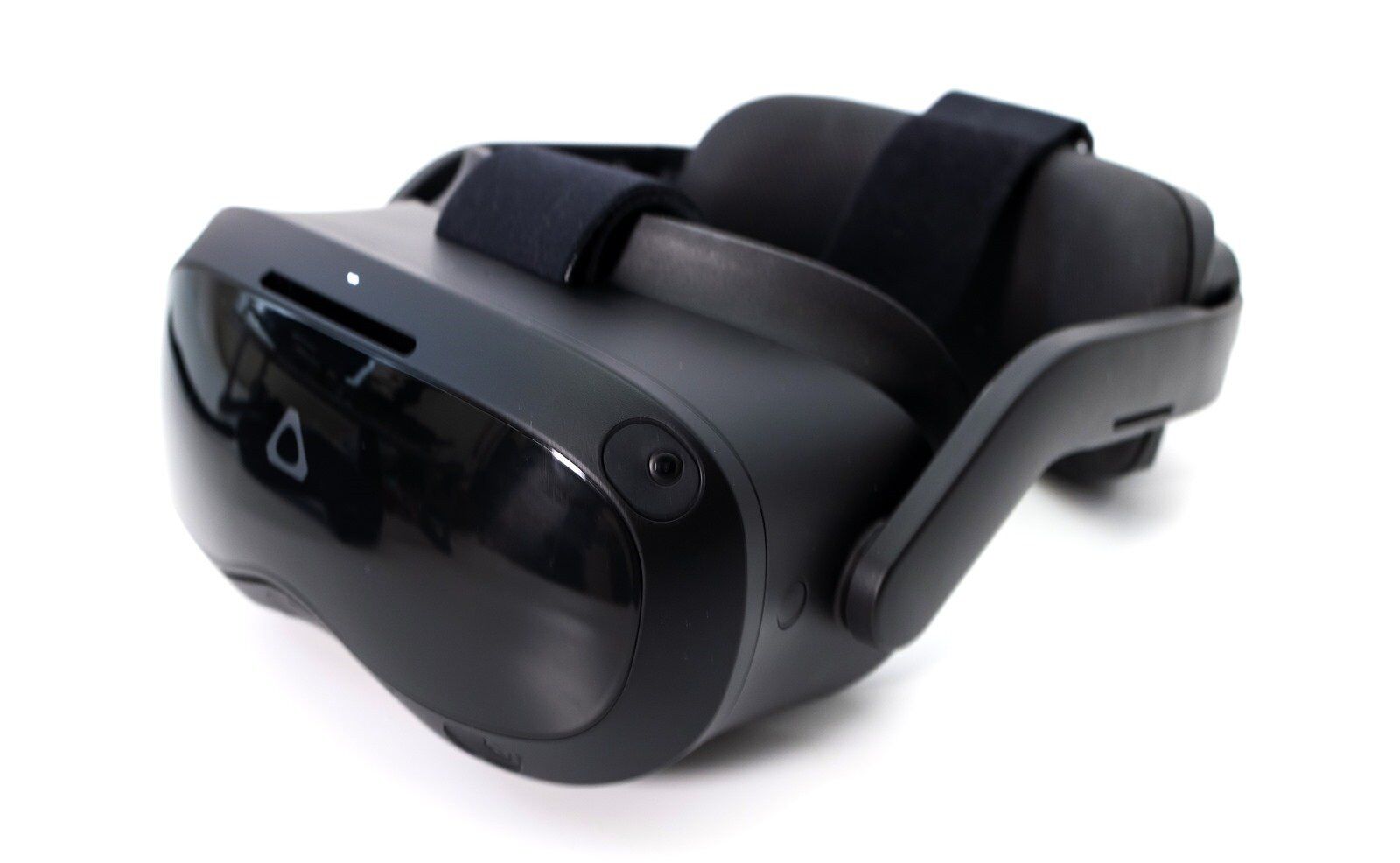 VIVE Focus 3 全球首款 5K 旗艦級 VR 一體機 (2) 最強 VR 商務解決方案 + 桌面串流 VR 試玩！ @3C 達人廖阿輝