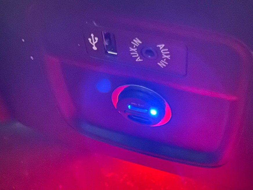 開車族期待的完美車充與扶手箱救星 Onpro GT-PD30MINI 30W 雙 PD 3.0 車用快充來了 @3C 達人廖阿輝