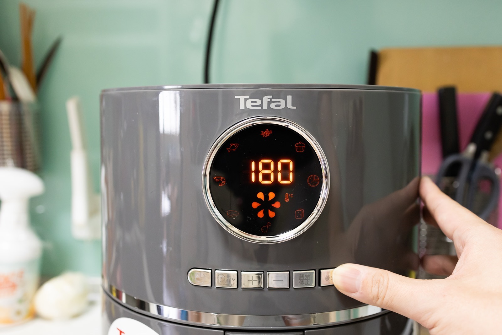 2500 有找大容量就是方便好用！法國品牌 Tefal 特福 Ultra Fry 酥脆氣炸鍋 @3C 達人廖阿輝