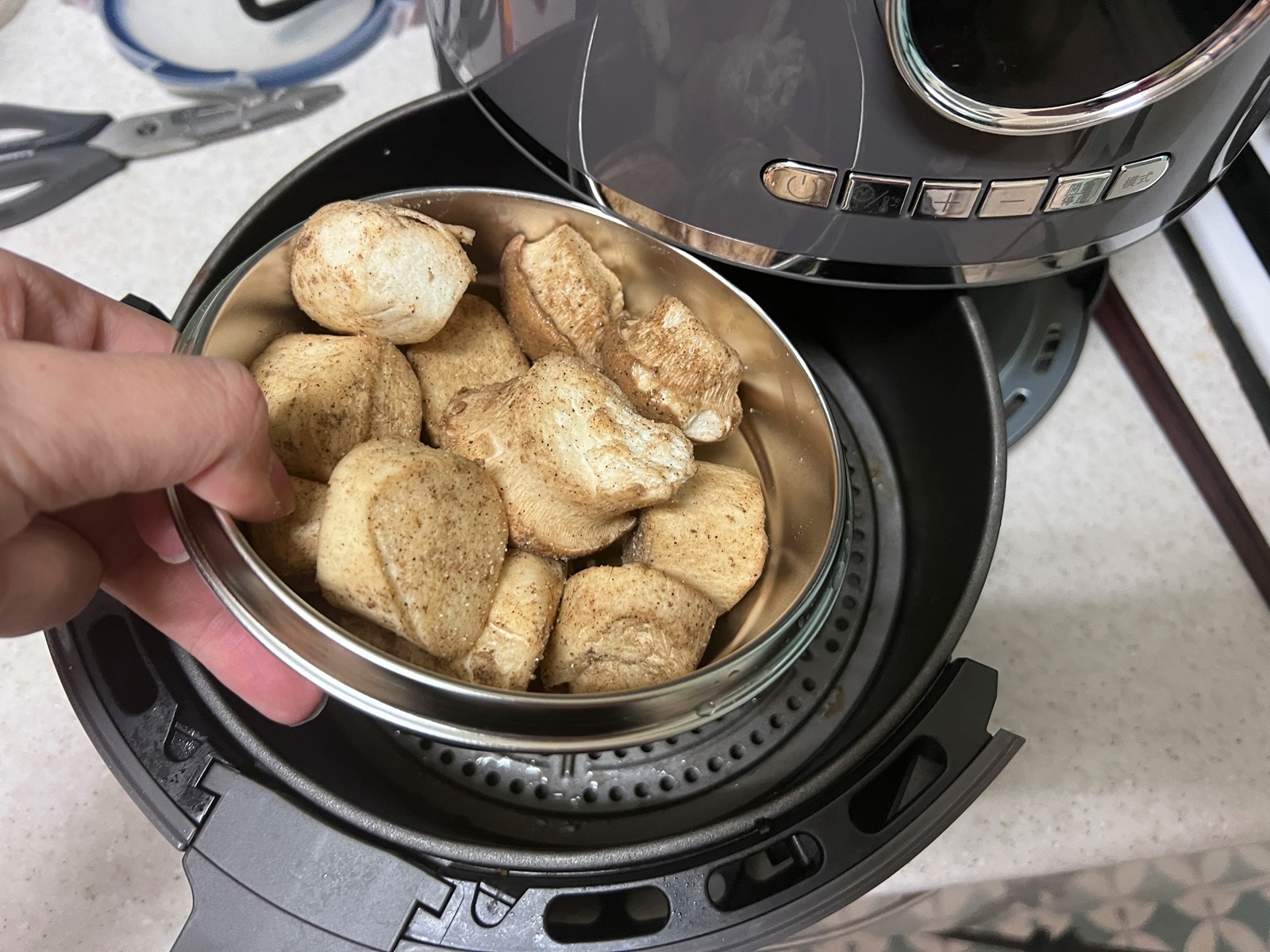 2500 有找大容量就是方便好用！法國品牌 Tefal 特福 Ultra Fry 酥脆氣炸鍋 @3C 達人廖阿輝