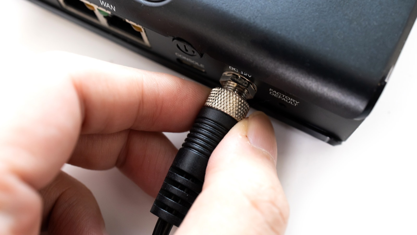 從 SOHO 工作室到中小企業都有多合一資安解決方案！Check Point Quantum Spark 1550 試用分享 @3C 達人廖阿輝