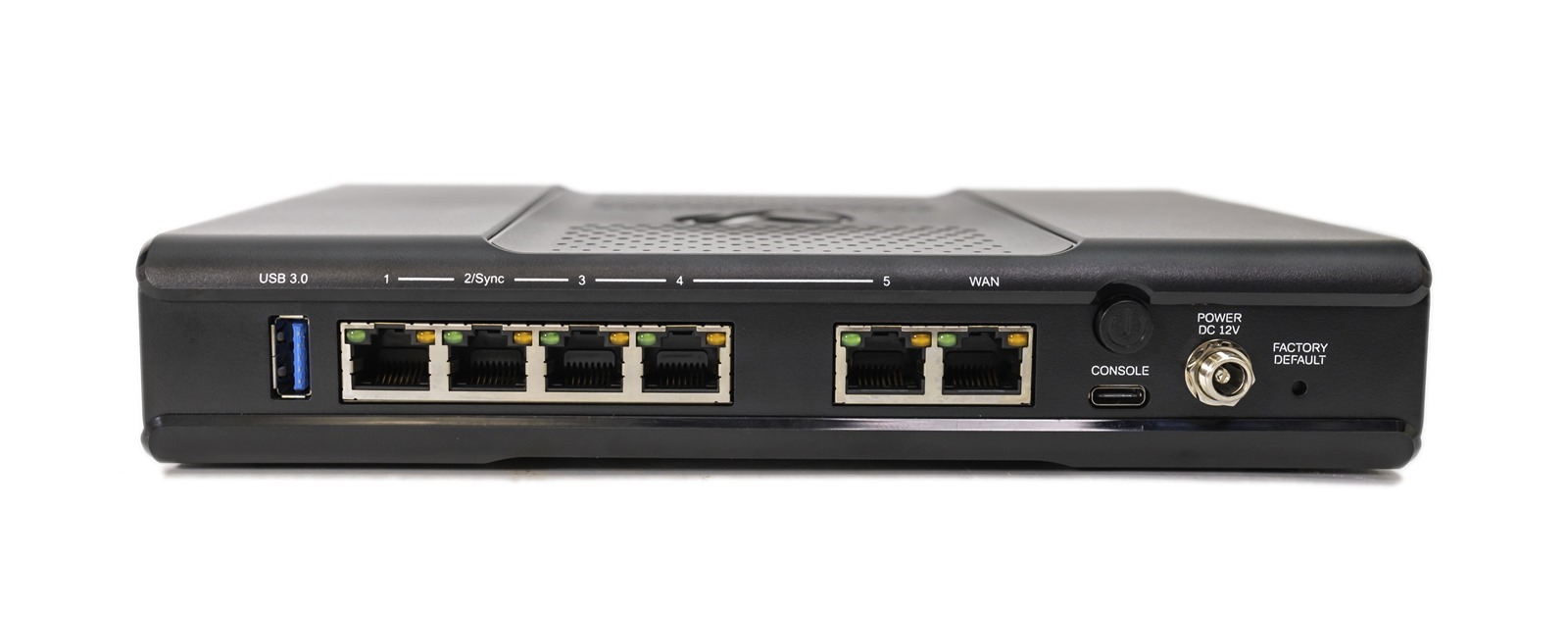 從 SOHO 工作室到中小企業都有多合一資安解決方案！Check Point Quantum Spark 1550 試用分享 @3C 達人廖阿輝