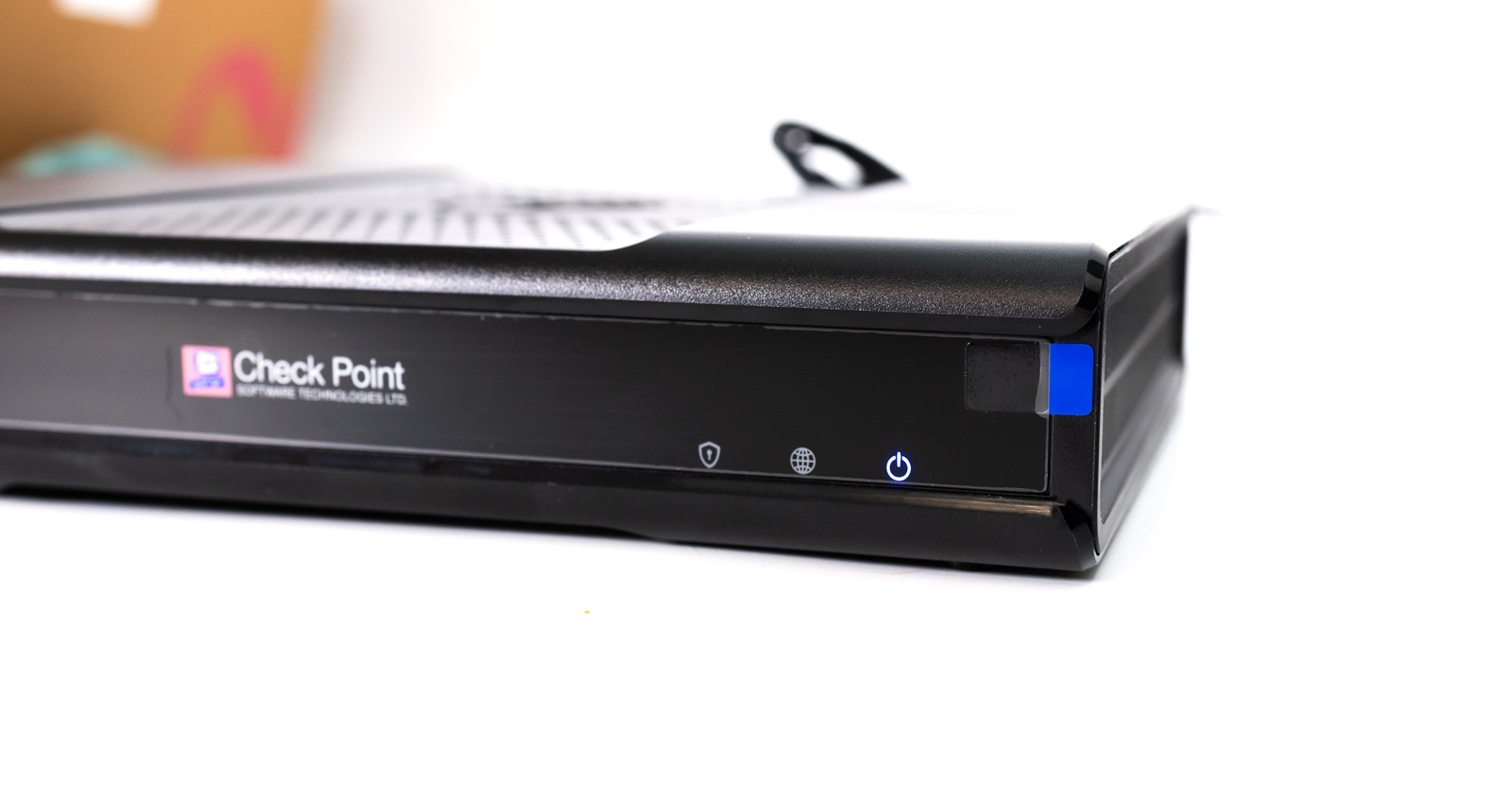 從 SOHO 工作室到中小企業都有多合一資安解決方案！Check Point Quantum Spark 1550 試用分享 @3C 達人廖阿輝