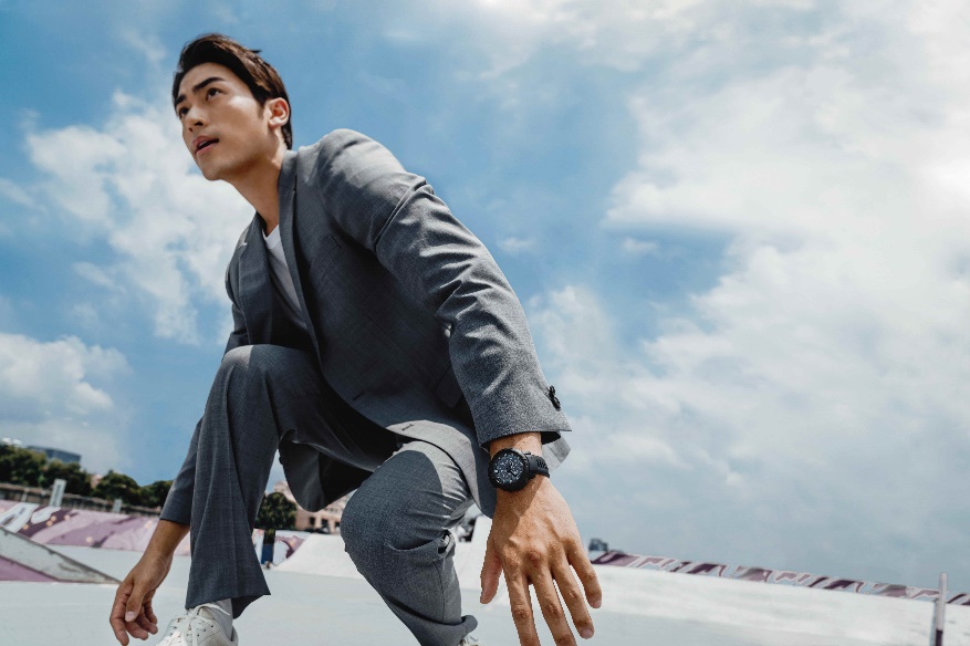 業界唯一指針款智慧全螢幕 GPS 運動錶 GARMIN INSTINCT CROSSOVER 12 月 5 日開賣 @3C 達人廖阿輝