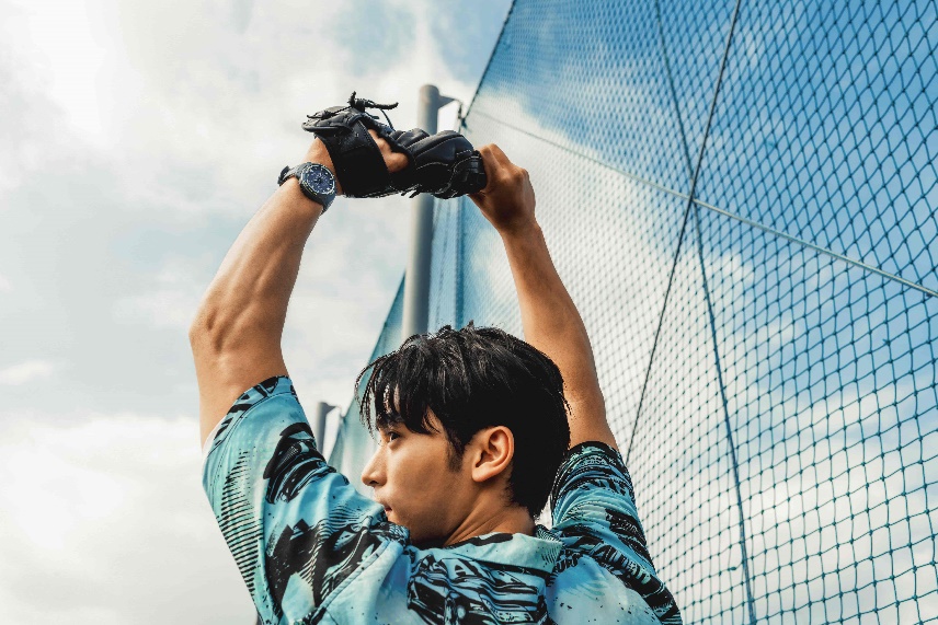 業界唯一指針款智慧全螢幕 GPS 運動錶 GARMIN INSTINCT CROSSOVER 12 月 5 日開賣 @3C 達人廖阿輝