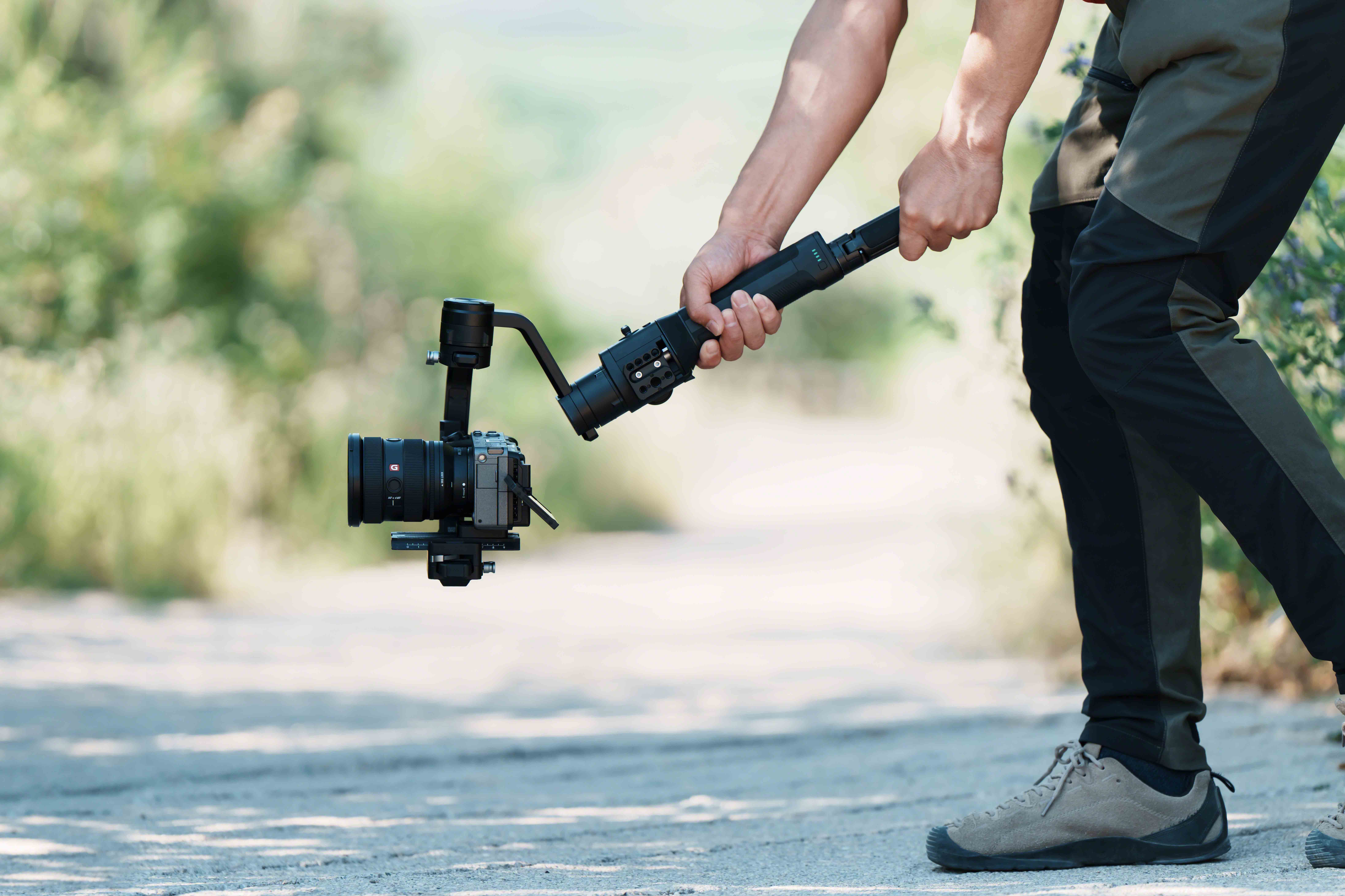 Sony 全新 FE 16-35mm F2.8 GM II 全片幅廣角變焦鏡頭 同級鏡頭最輕量小巧設計 優異畫質與自動對焦性能 @3C 達人廖阿輝