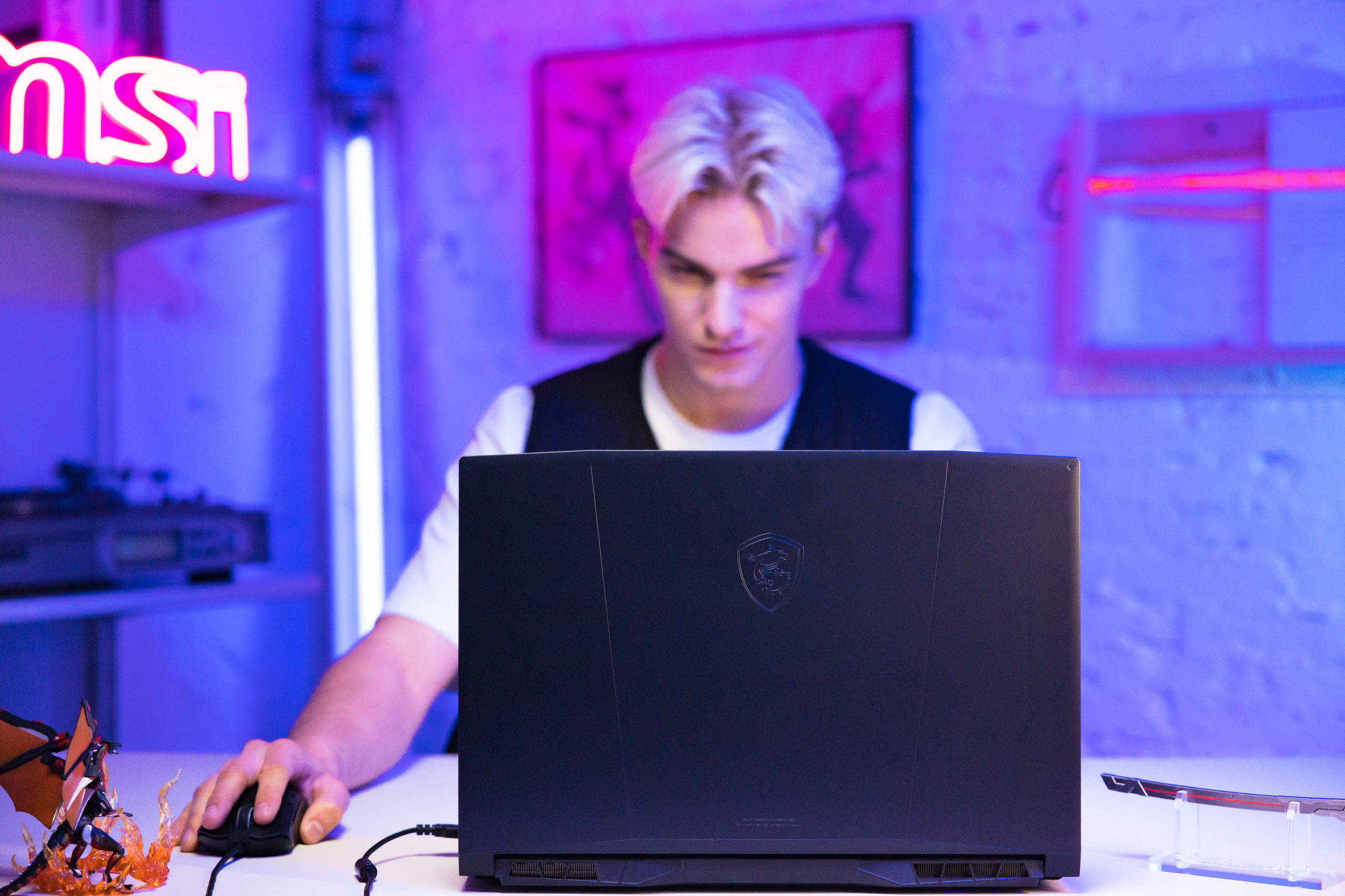 微星寵粉節正式開跑 明星款筆電享萬元回饋、美食旅遊電子現金加碼送 快閃體驗店與知名實況女神同樂 @3C 達人廖阿輝