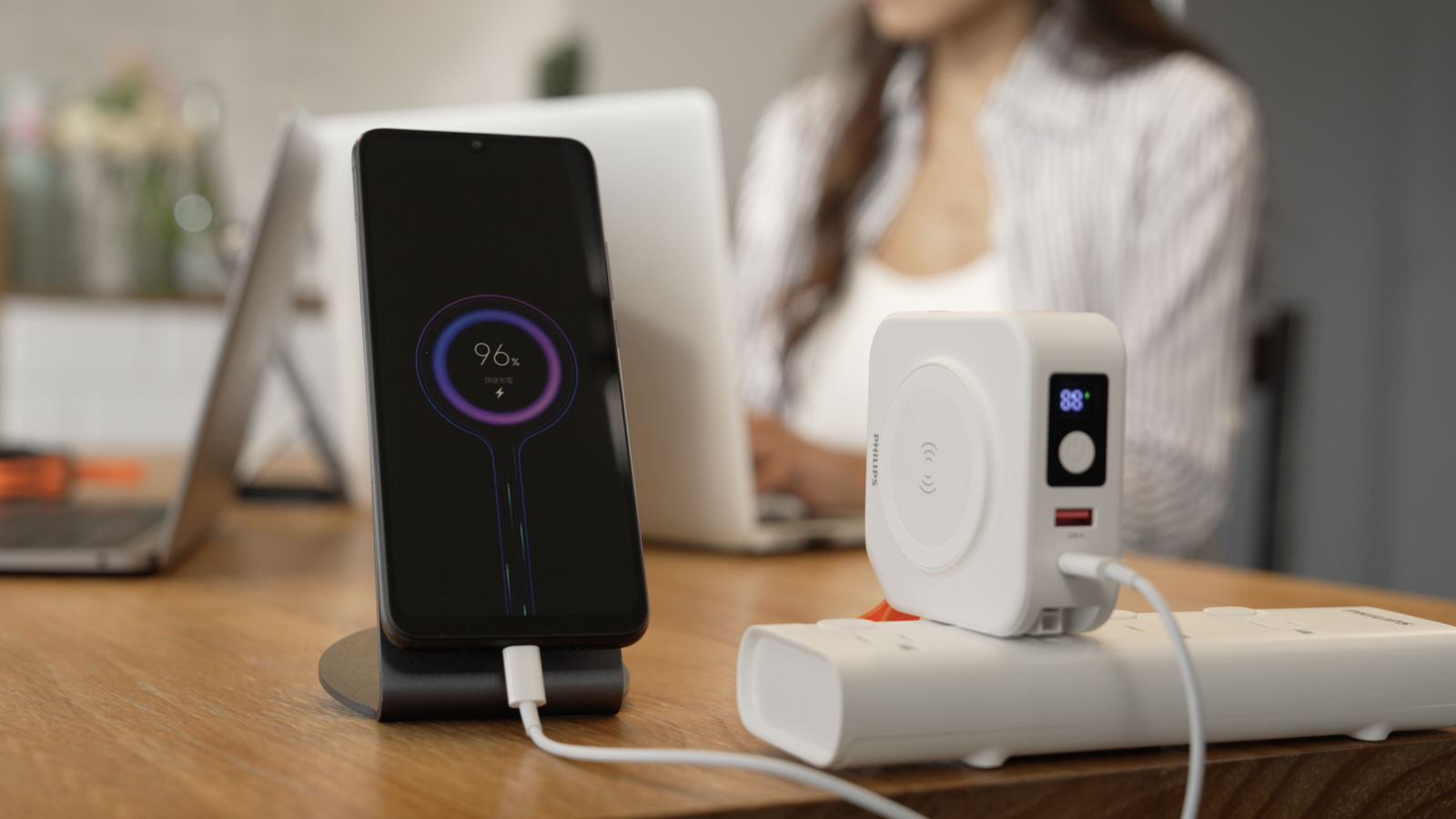 PHILIPS 發表 FunCube 十合一行動電源　早鳥預購價 1,390 元 Fun 心玩、 Fun 色選、放心充　一台多用讓你安全快速充電 @3C 達人廖阿輝