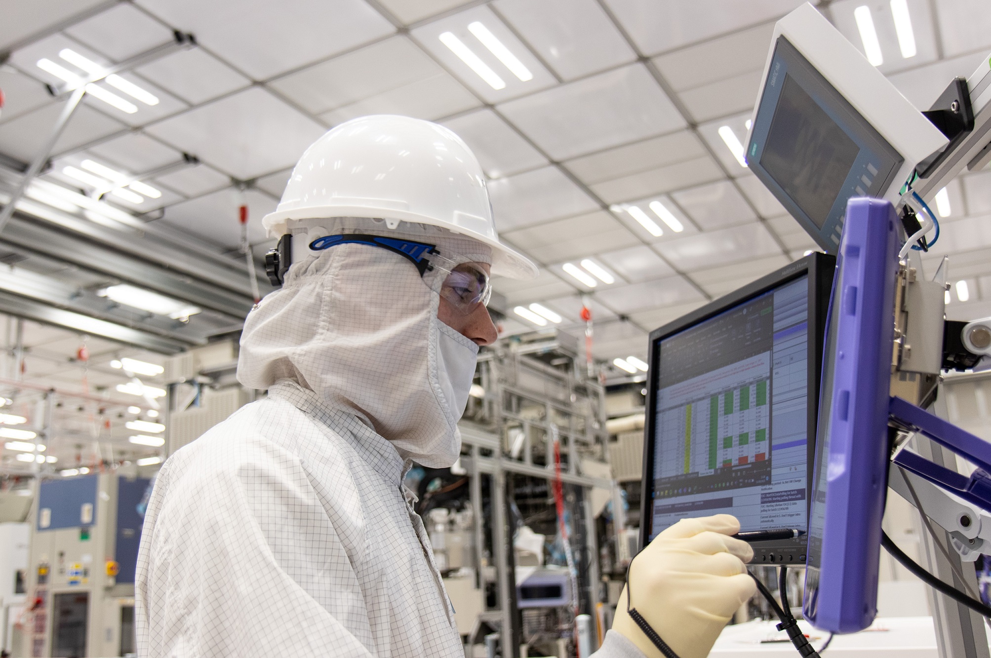 英特爾愛爾蘭新廠啟動 Intel 4 製程技術量產 英特爾於量產階段布署極紫外光微影技術；為歐洲率先採用此新技術於大量生產 @3C 達人廖阿輝