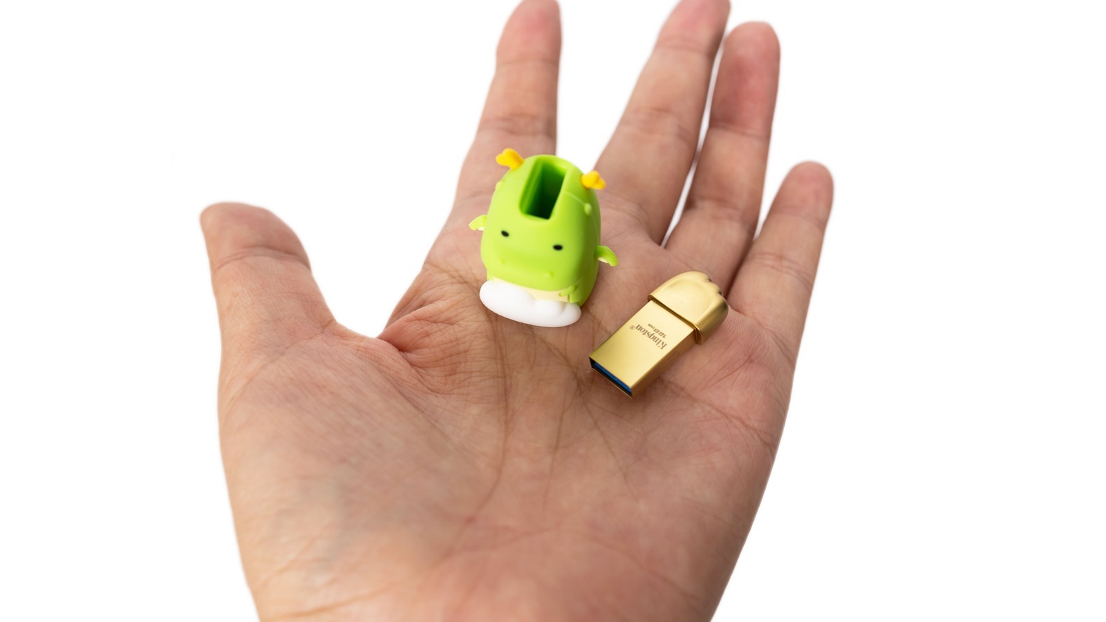 [開箱 ] 有夠可愛 Kingston 金士頓限量萌龍隨身 + 錄影帶復古造型筆記本 @3C 達人廖阿輝