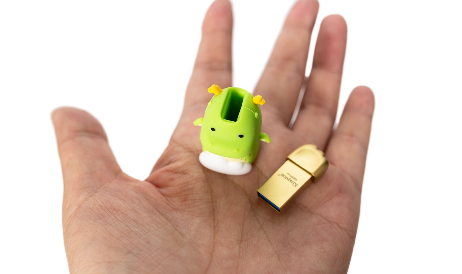 [開箱 ] 有夠可愛 Kingston 金士頓限量萌龍隨身 + 錄影帶復古造型筆記本 @3C 達人廖阿輝