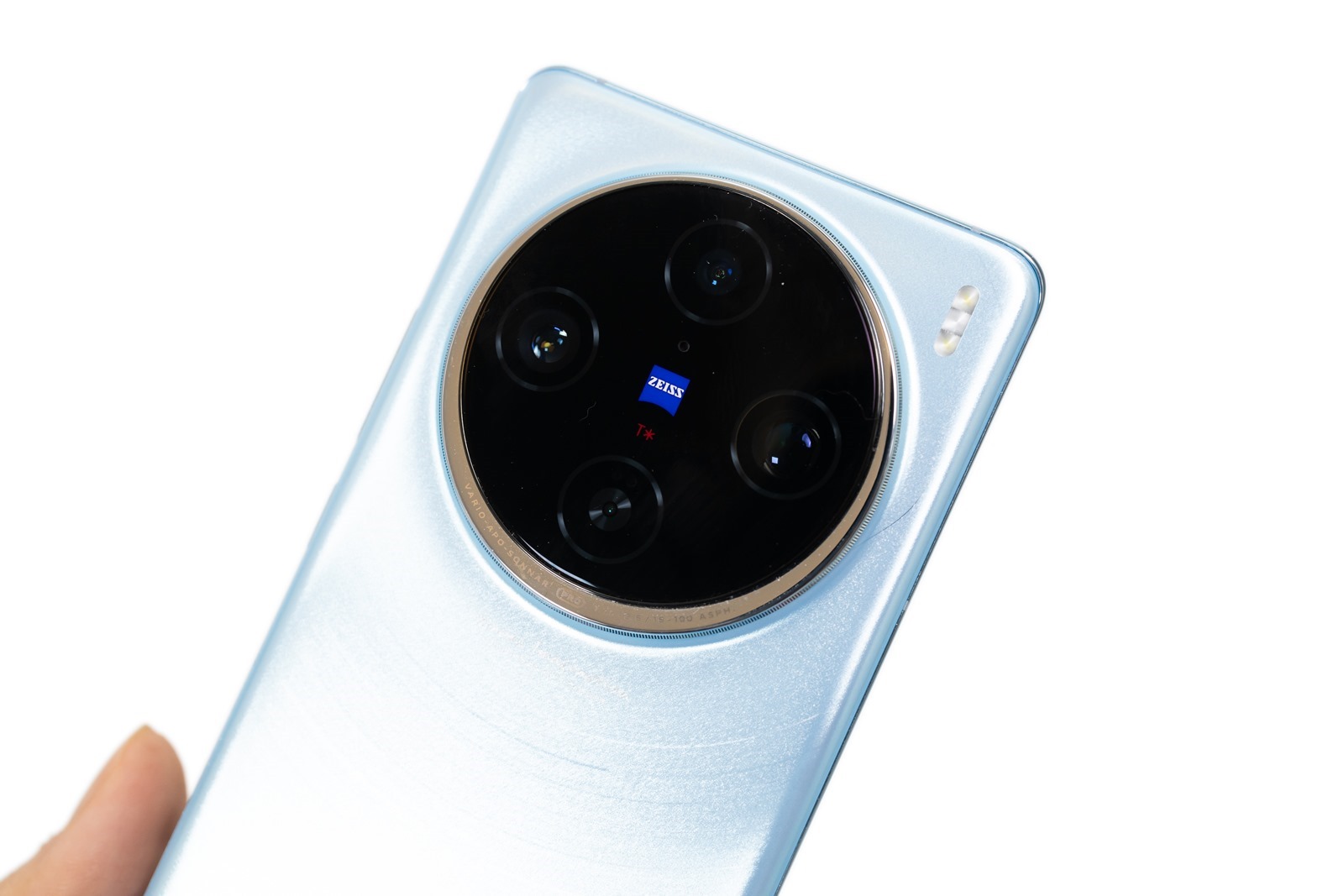 全面旗艦 vivo X100 Pro 真的強！最強手機長焦鏡頭很有感 @3C 達人廖阿輝