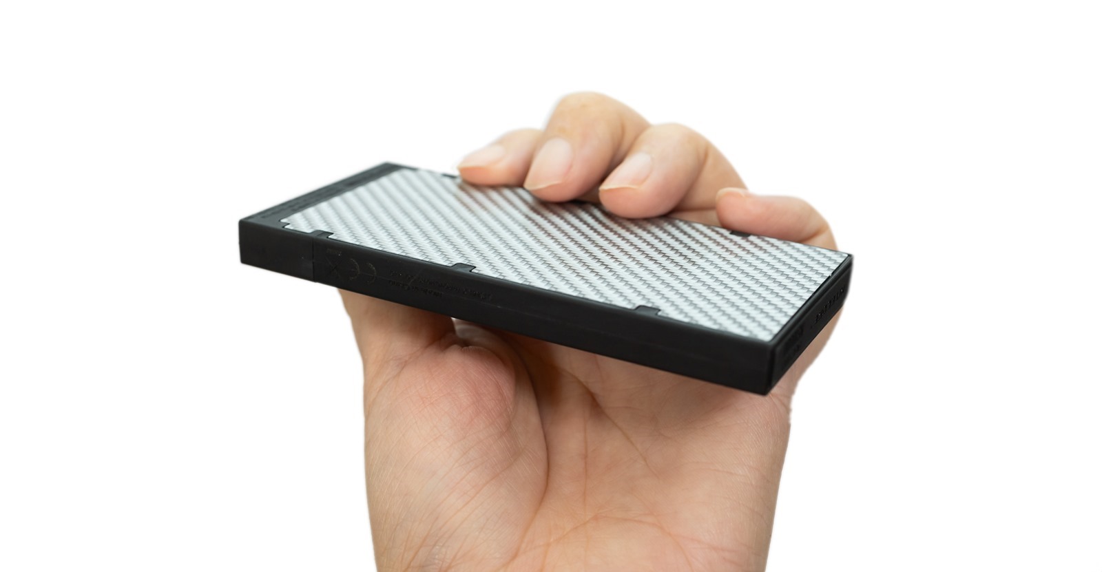 最輕巧行動電源 NITECORE NB10000 GEN2 碳纖維行動電源入手開箱/分享/實測 @3C 達人廖阿輝