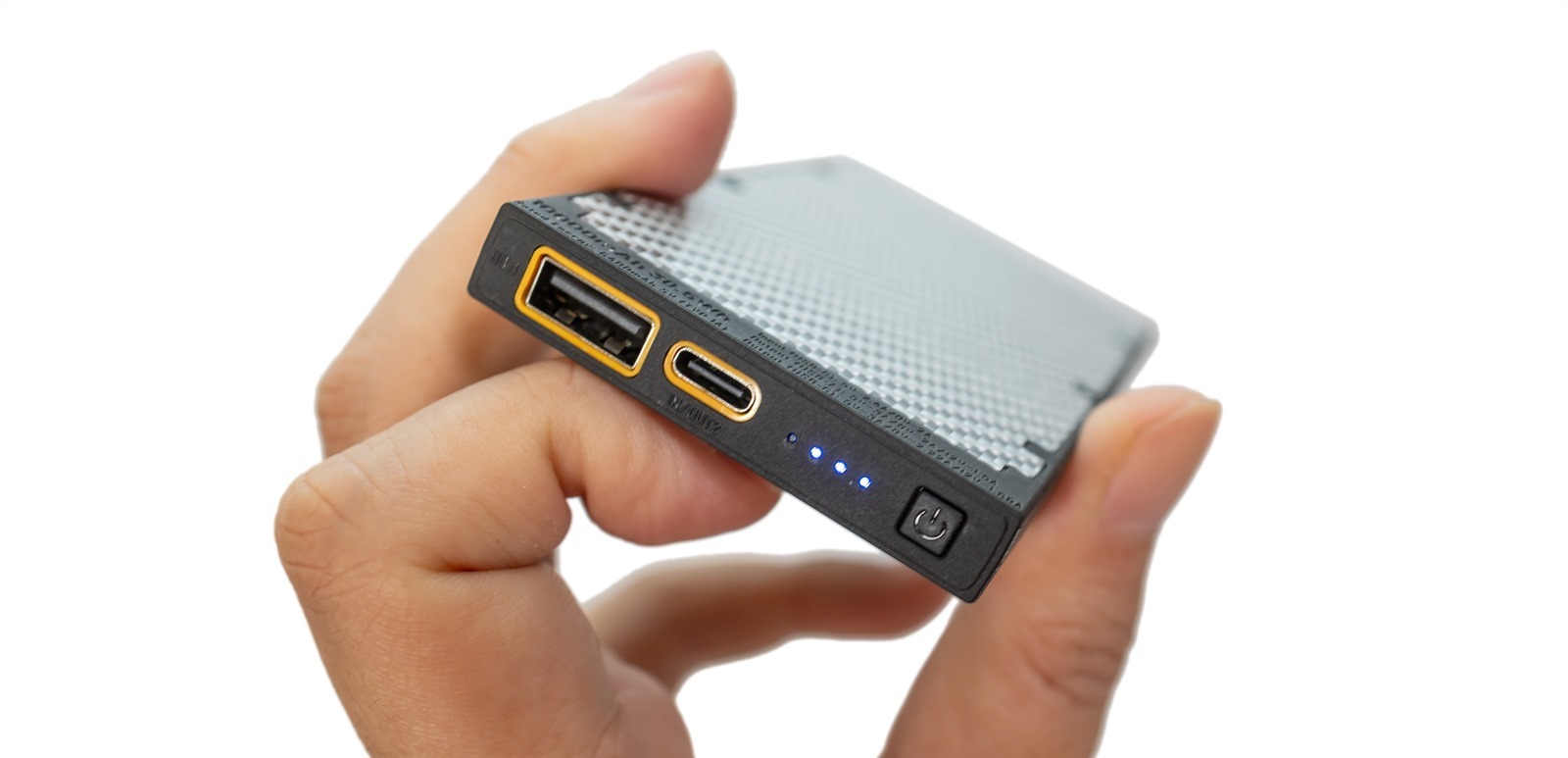 最輕巧行動電源 NITECORE NB10000 GEN2 碳纖維行動電源入手開箱/分享/實測 @3C 達人廖阿輝