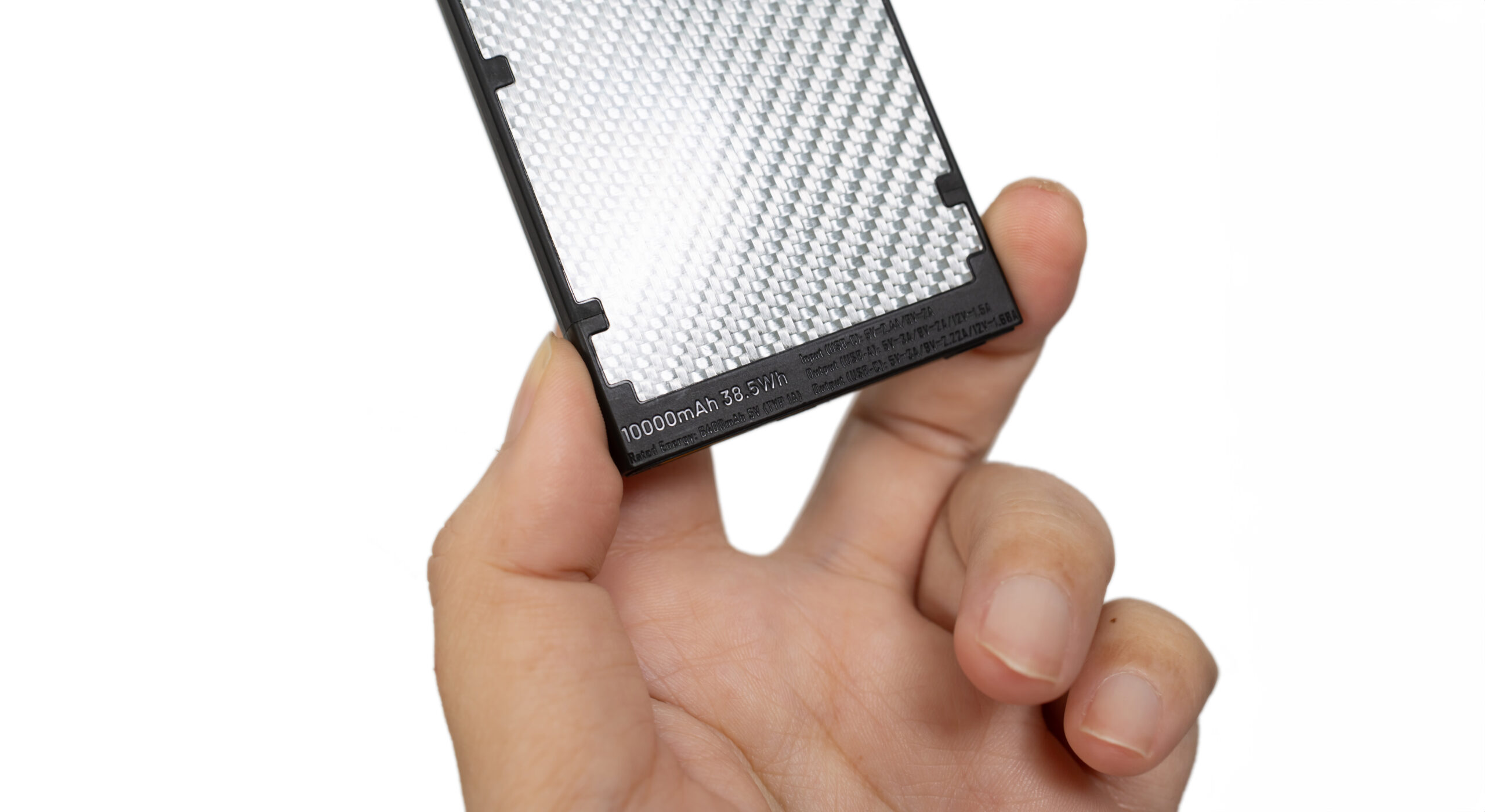 最輕巧行動電源 NITECORE NB10000 GEN2 碳纖維行動電源入手開箱/分享/實測 @3C 達人廖阿輝