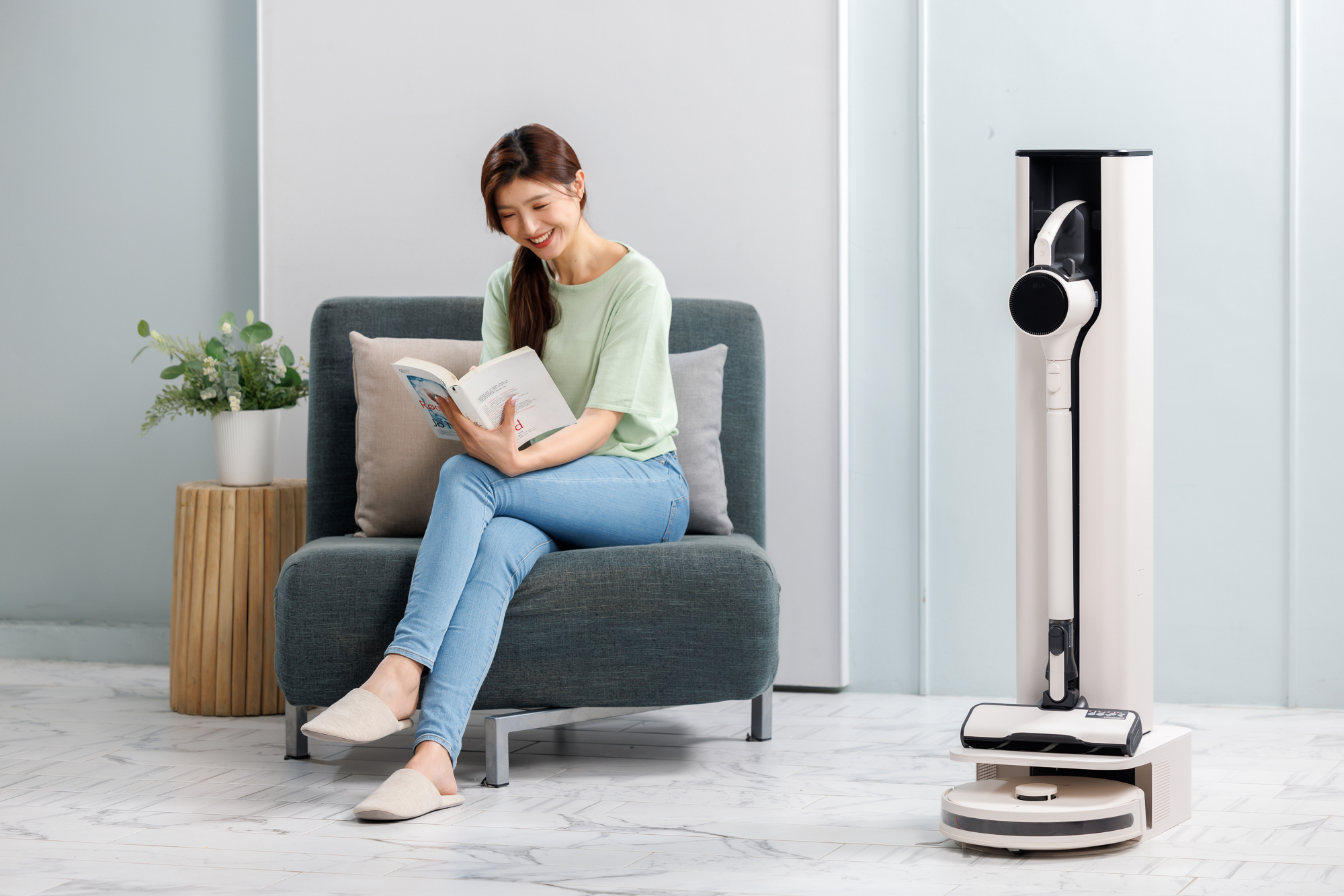 LG CordZero™ All-in-One Tower Combi 清空塔 全球首發在台灣 領先業界推出濕拖清潔機器人與無線吸塵器二合一設計 @3C 達人廖阿輝