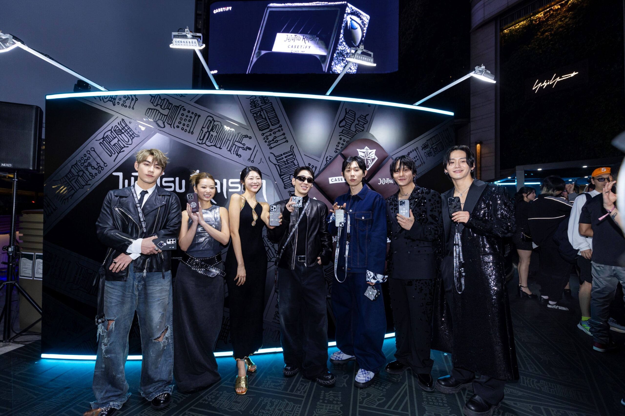 CASETiFY 打造《咒術迴戰》聯名限定快閃店 4 公尺高巨型咒物「獄門疆」震撼現身香港街頭 @3C 達人廖阿輝